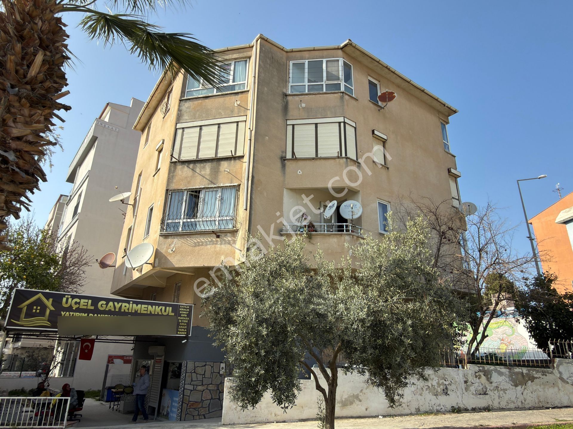 Aclass Emlaktan Kuşadasının Tam Merkezınde Kısmi Manzaralı Yatırımlık Full Eşyalı Fırsat Daire - Görsel 4