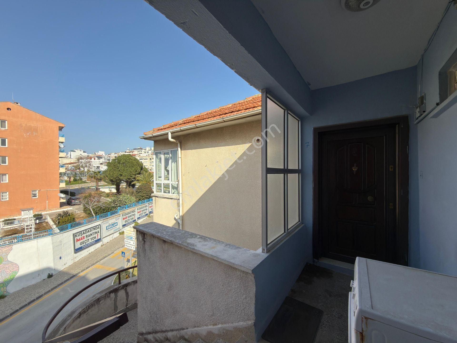 Aclass Emlaktan Kuşadasının Tam Merkezınde Kısmi Manzaralı Yatırımlık Full Eşyalı Fırsat Daire - Görsel 33