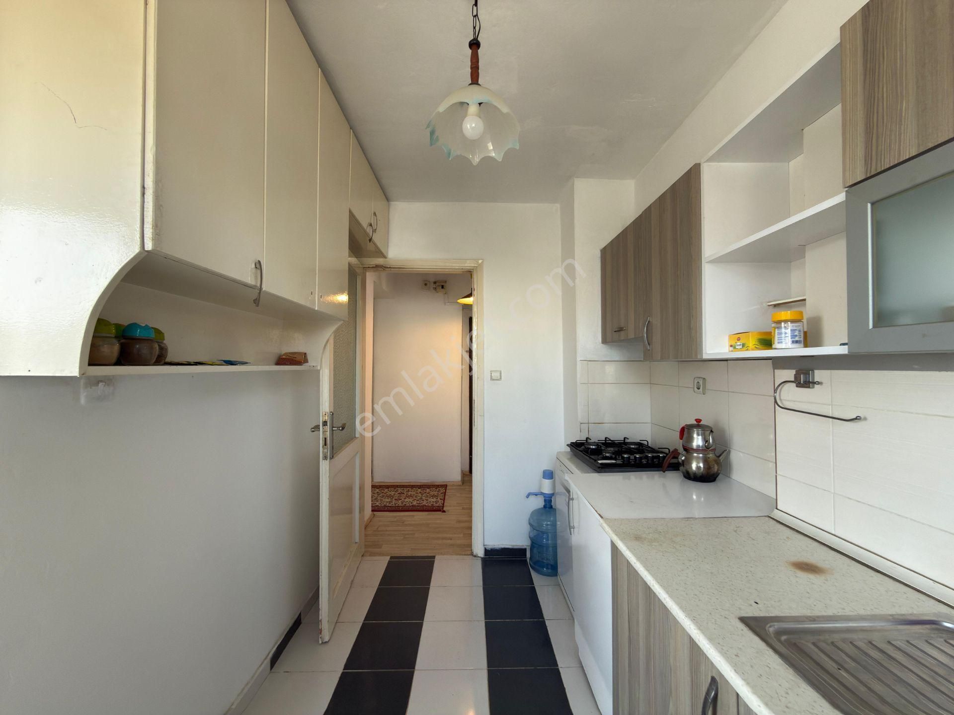 Aclass Emlaktan Kuşadasının Tam Merkezınde Kısmi Manzaralı Yatırımlık Full Eşyalı Fırsat Daire - Görsel 15