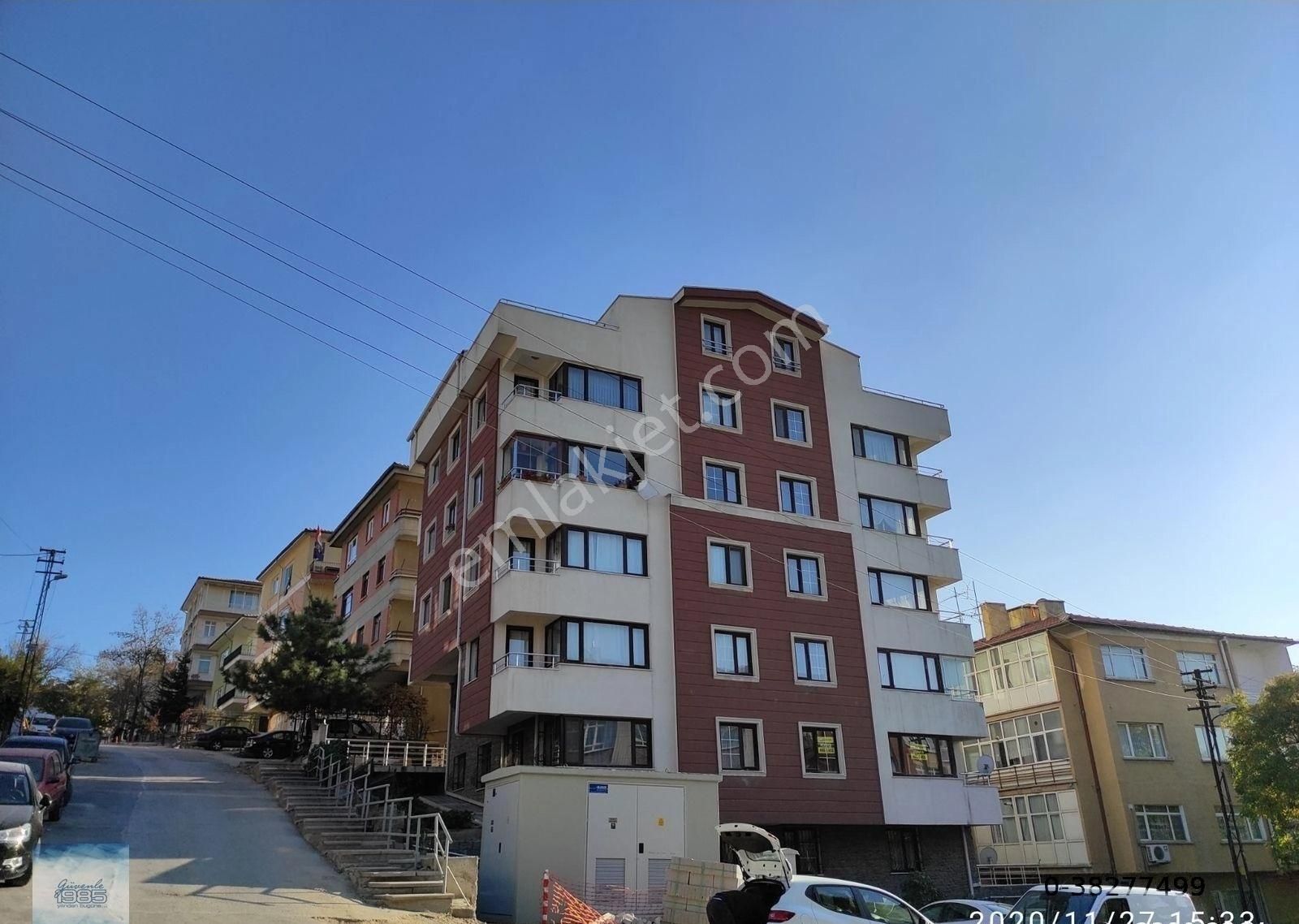 Cebeci Altay Sokak Başında 3+1 Konbili Bakımlı Asansörlü Oto Parklı 100m2 Kat Konumunda