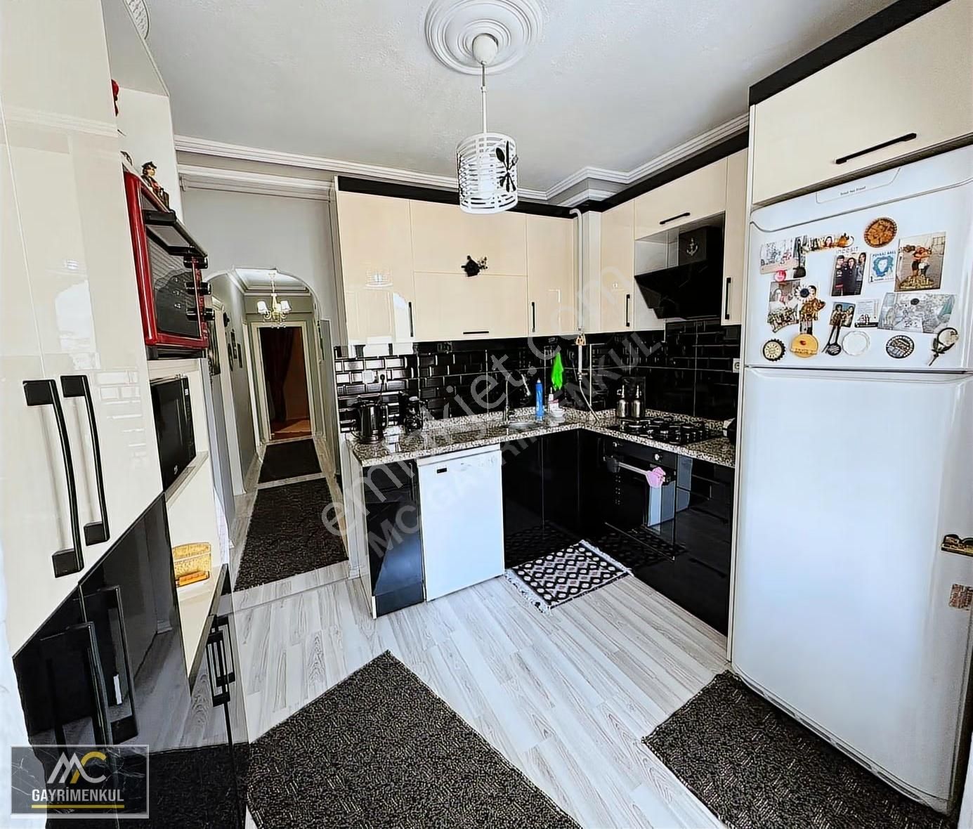 Mc'den G.o.p Mah'de Ön Cephe3+1 140m²merkezi Konumda Acilsatılık - Görsel 16