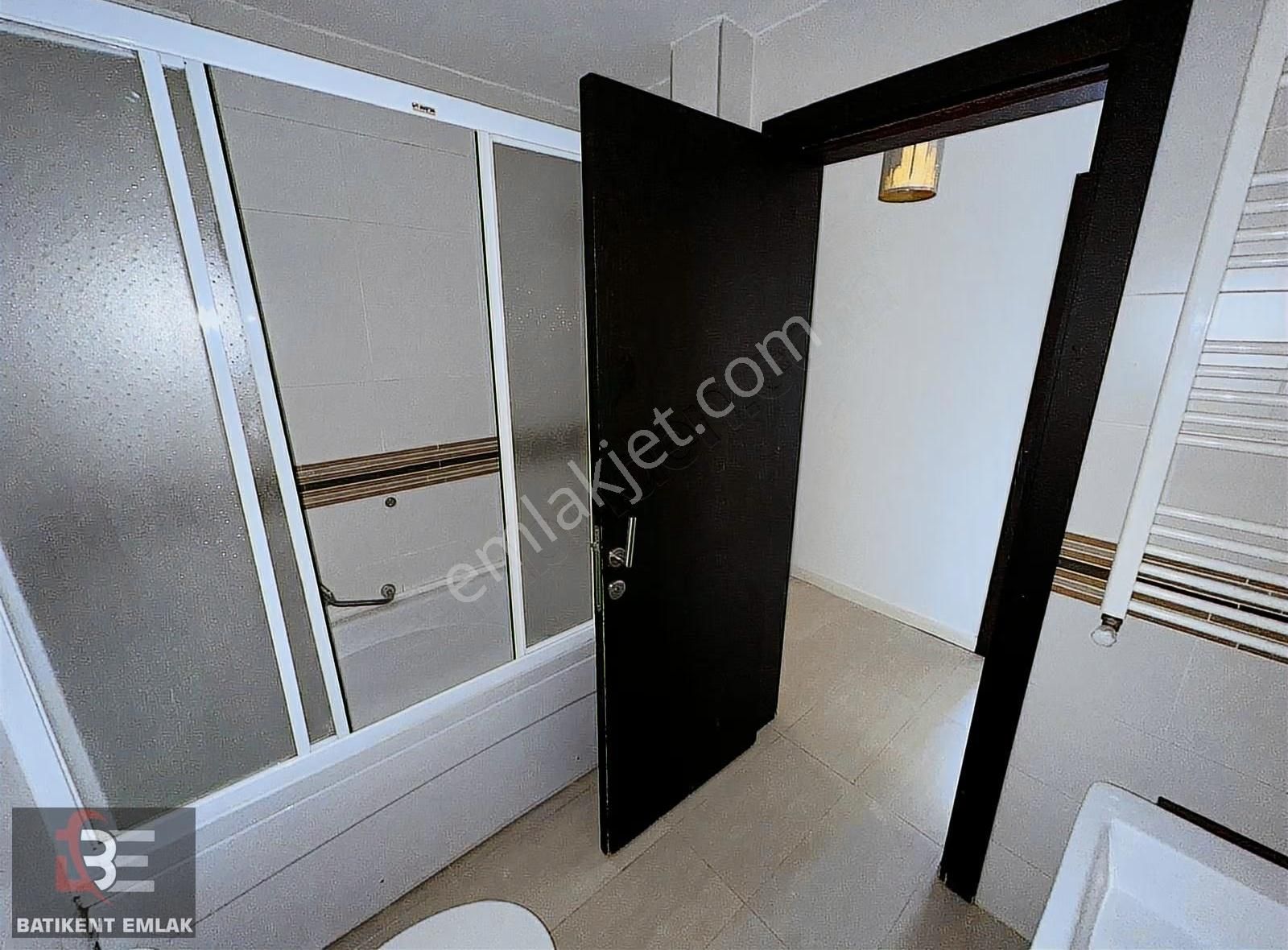 Batıkent Emlak'tan Canlı Güvenlikli Sitede Giriş Kat Daire - Görsel 8