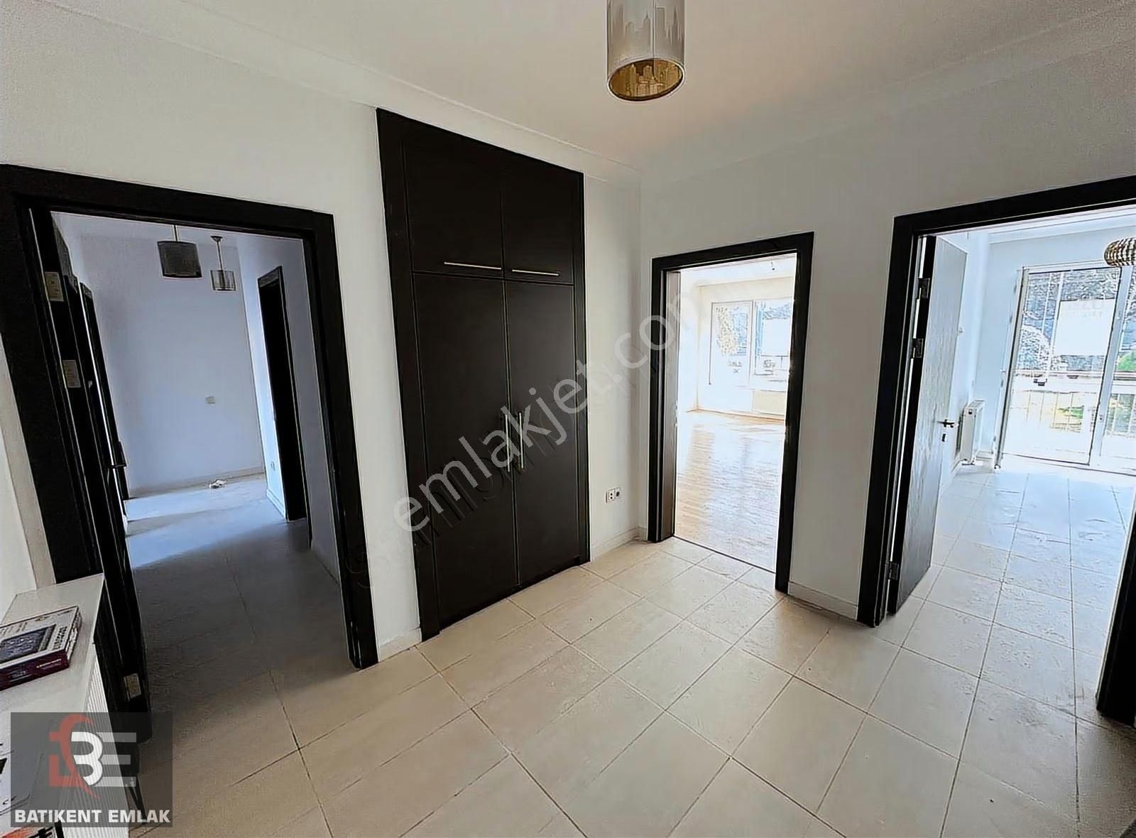 Batıkent Emlak'tan Canlı Güvenlikli Sitede Giriş Kat Daire - Görsel 10