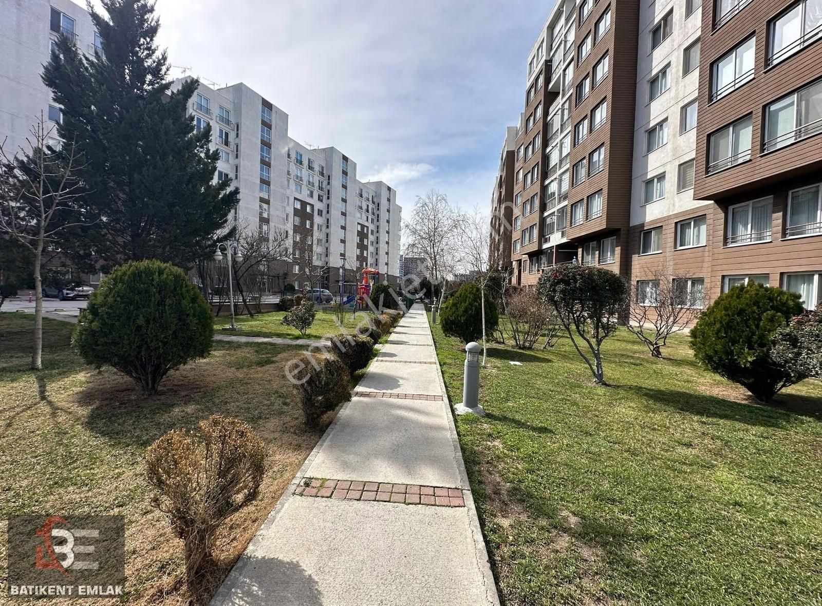 Batıkent Emlak'tan Canlı Güvenlikli Sitede Giriş Kat Daire - Görsel 21