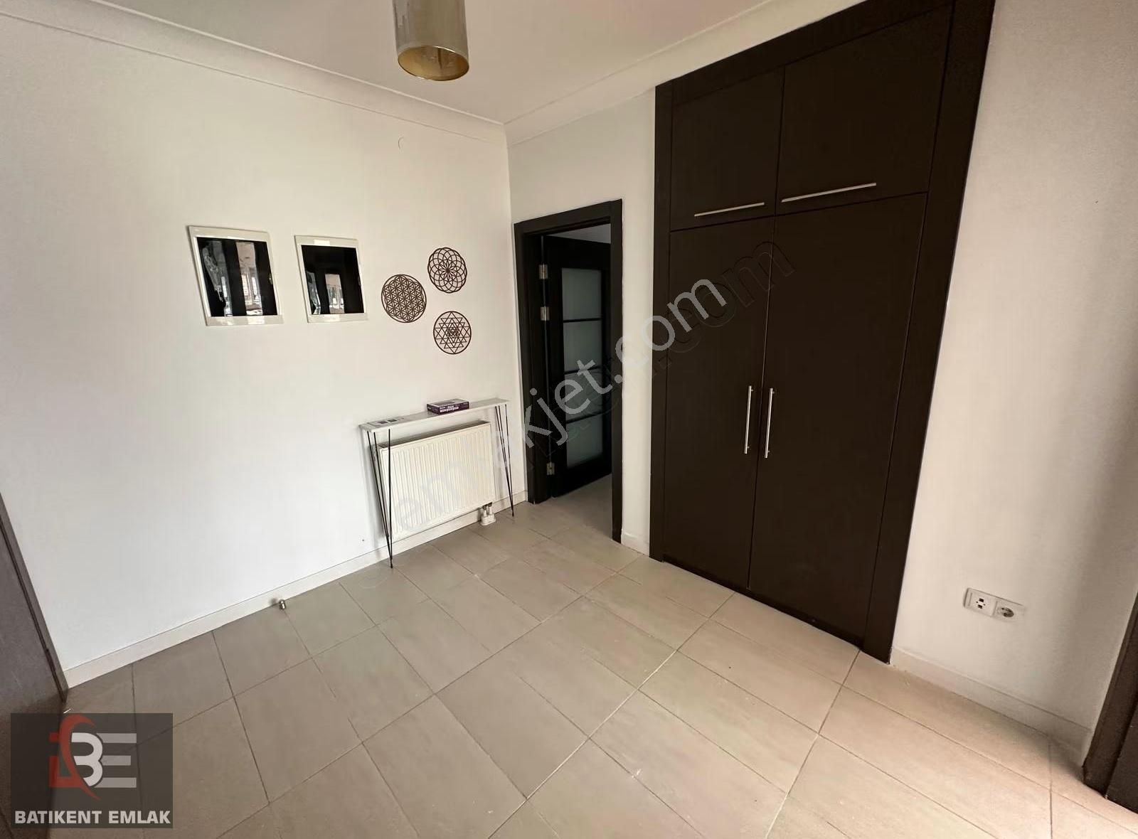 Batıkent Emlak'tan Canlı Güvenlikli Sitede Giriş Kat Daire - Görsel 11