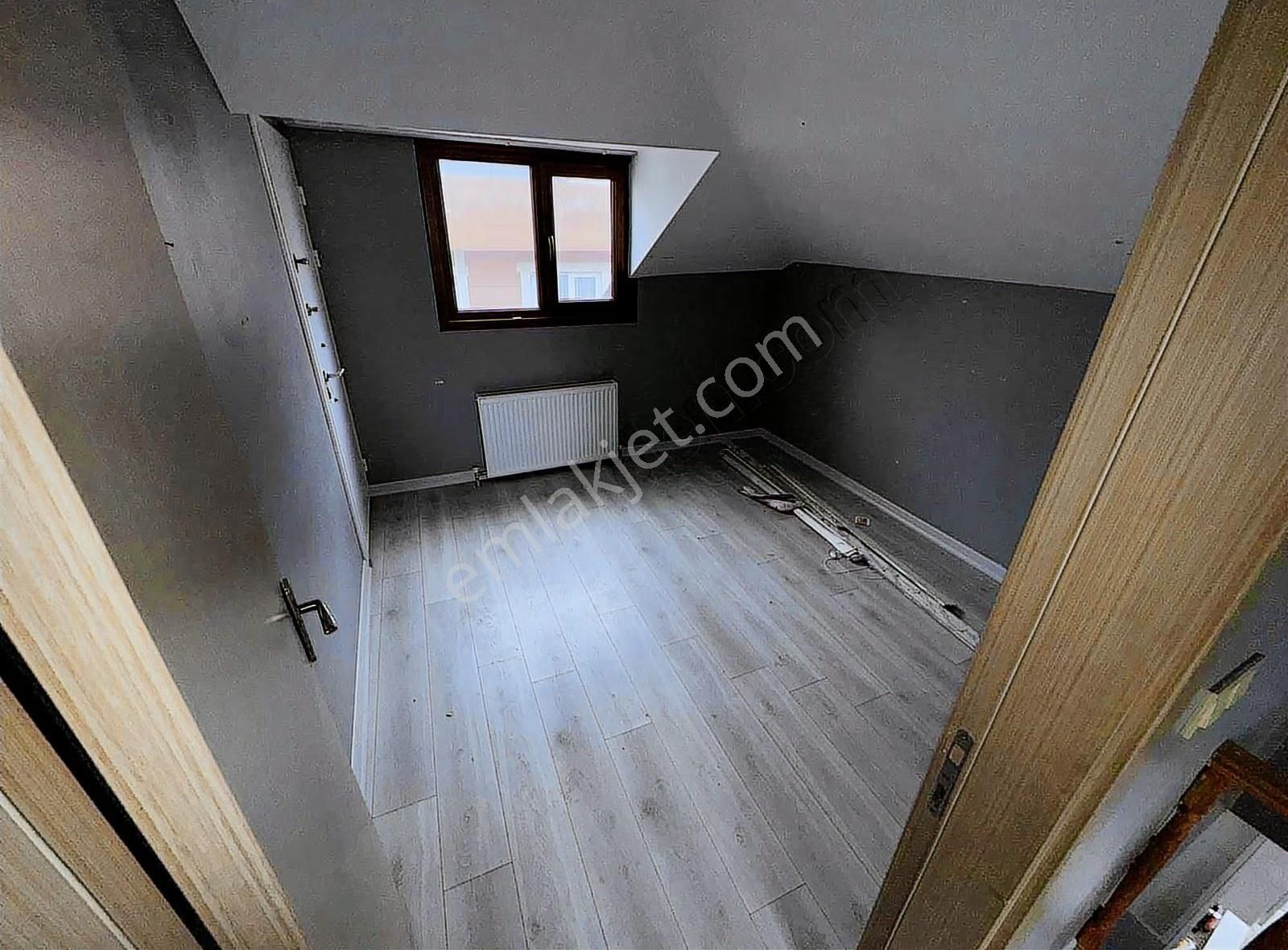 Sancaktepe Kemaltürkler Mah Satılık 4+1 Üst Dublex İskanlı - Görsel 14