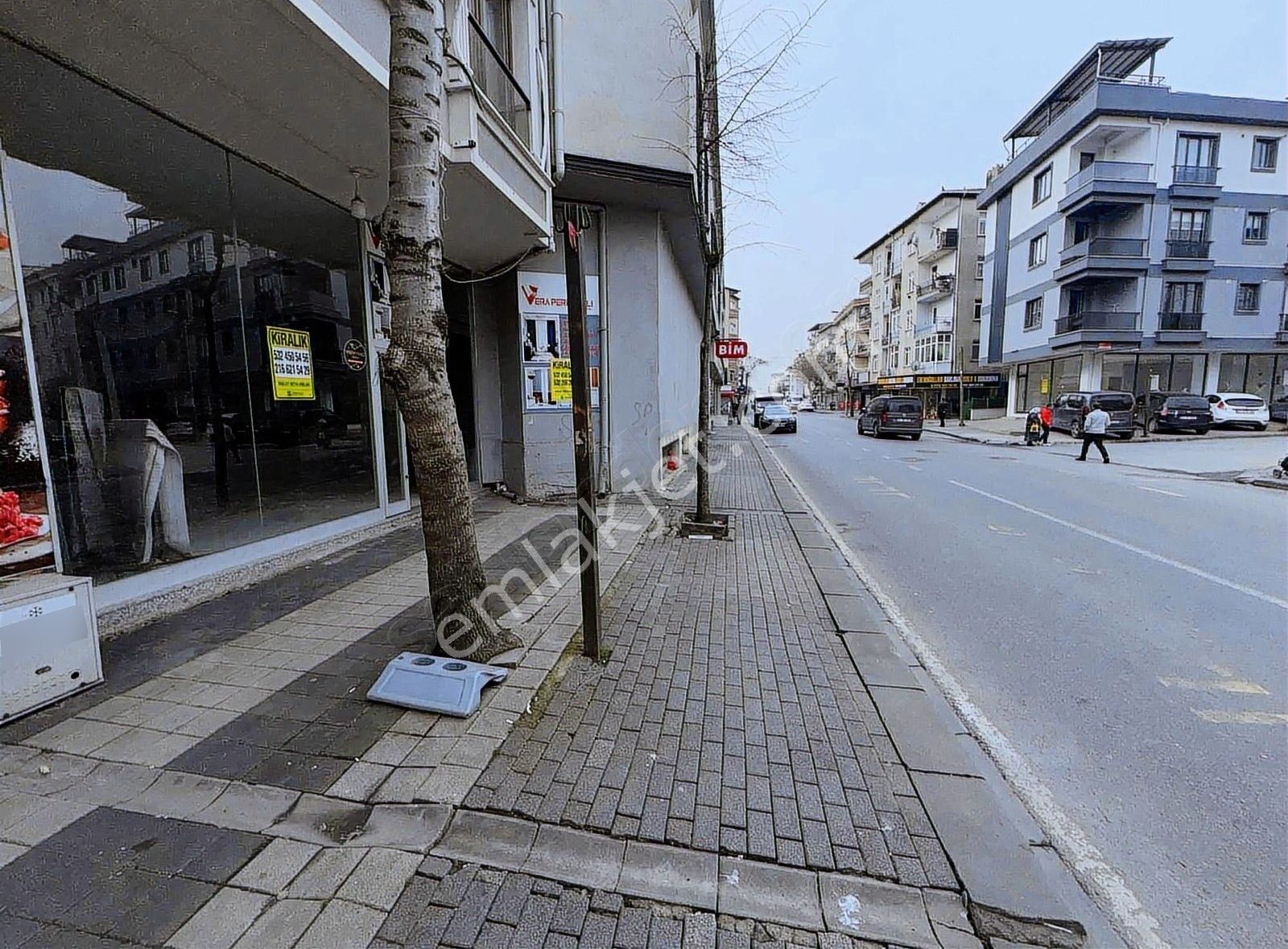 Sancaktepe Atatürk Mah Uysal Caddesi Üzeri 200m2 Bodrumlu Dükkan - Görsel 6