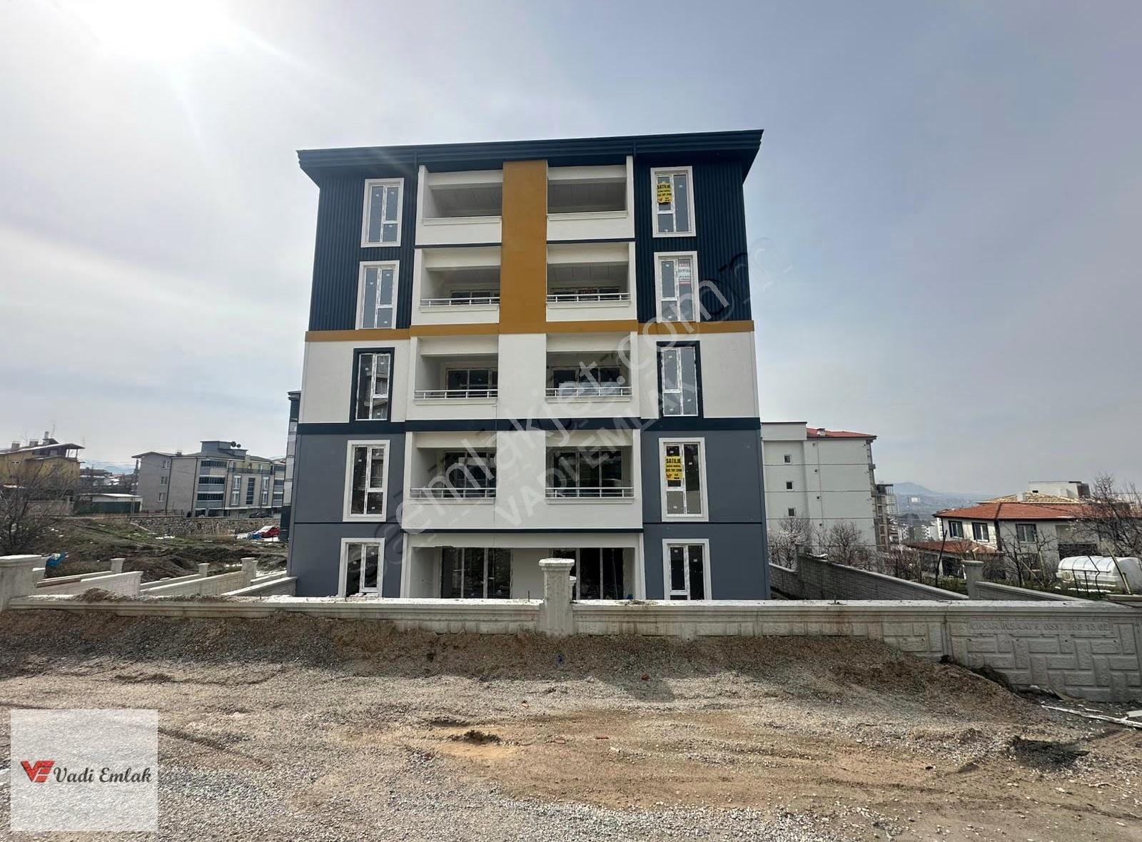 Güneşli Mahallesinde Satılık Sıfır Lüks Daire | Vadi Emlak