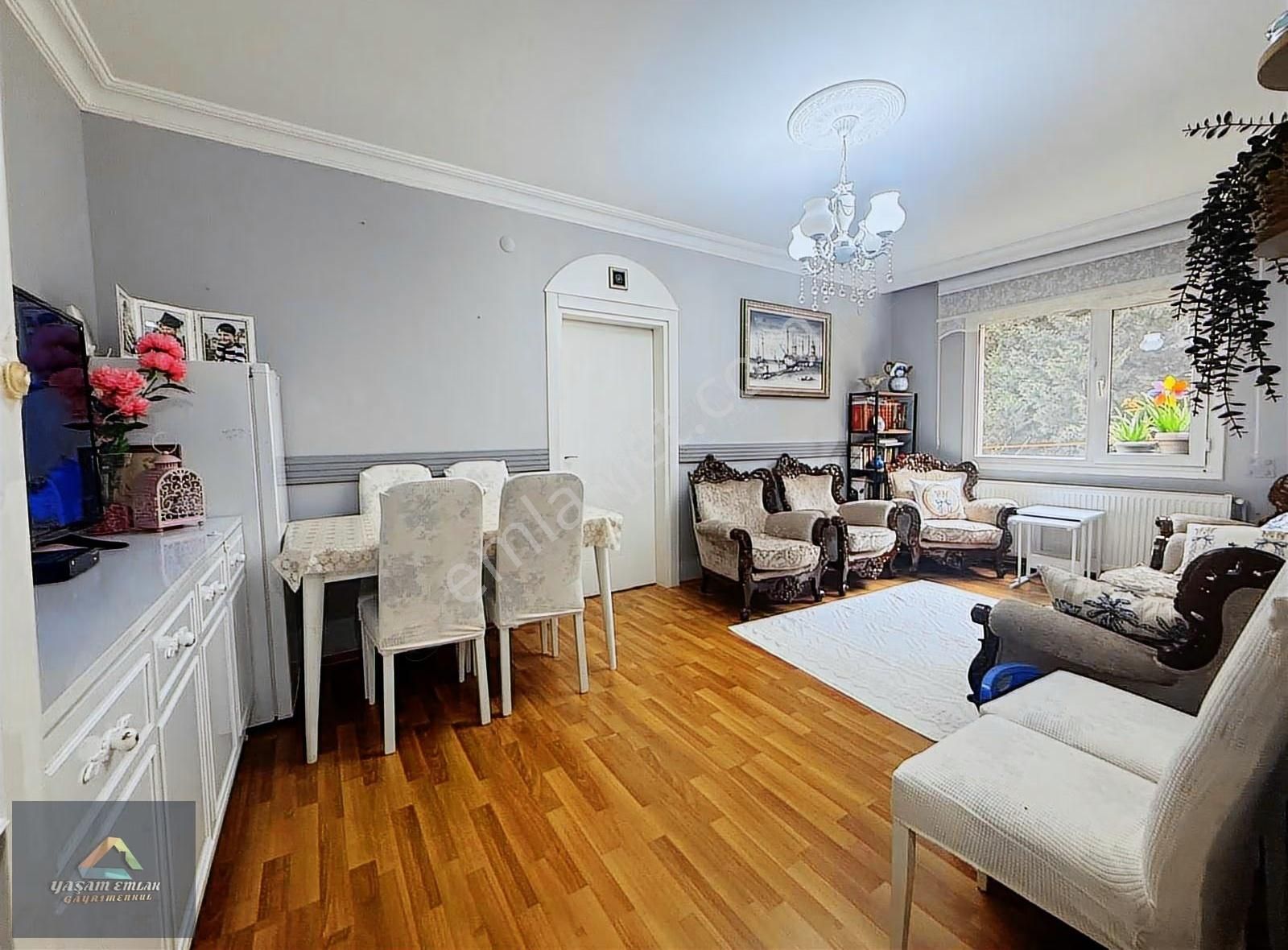 Yaşam'dan Menekşe Sitesinde İçi Yapılı 2+1 Satılık Daire