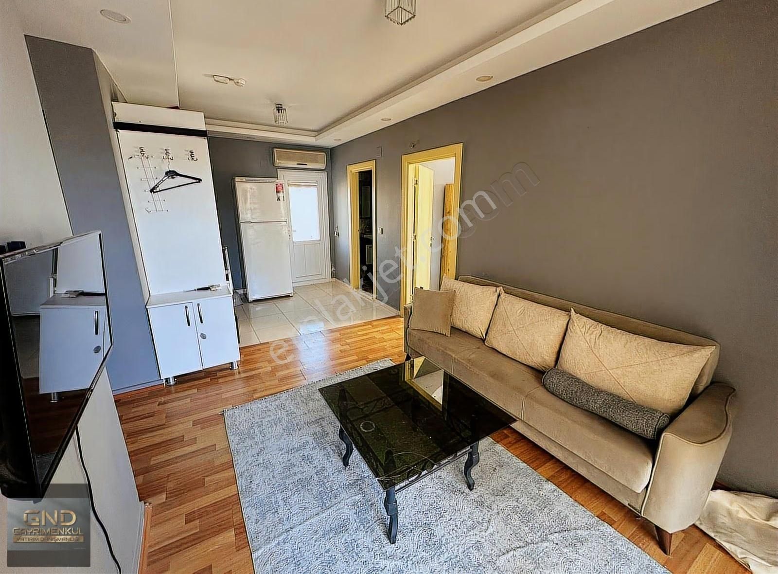 Gnd'den Üni Caddesi Migros Civ.lüks Eşyal Üç Cepheli 1+1 Kiralık