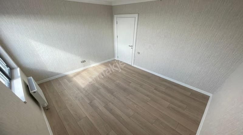 Ovacık Mahallesi Panoramik Manzaralı Teras Balkonlu 180m2 4+1 - Görsel 15