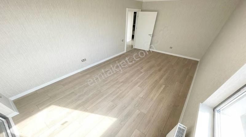 Ovacık Mahallesi Panoramik Manzaralı Teras Balkonlu 180m2 4+1 - Görsel 33