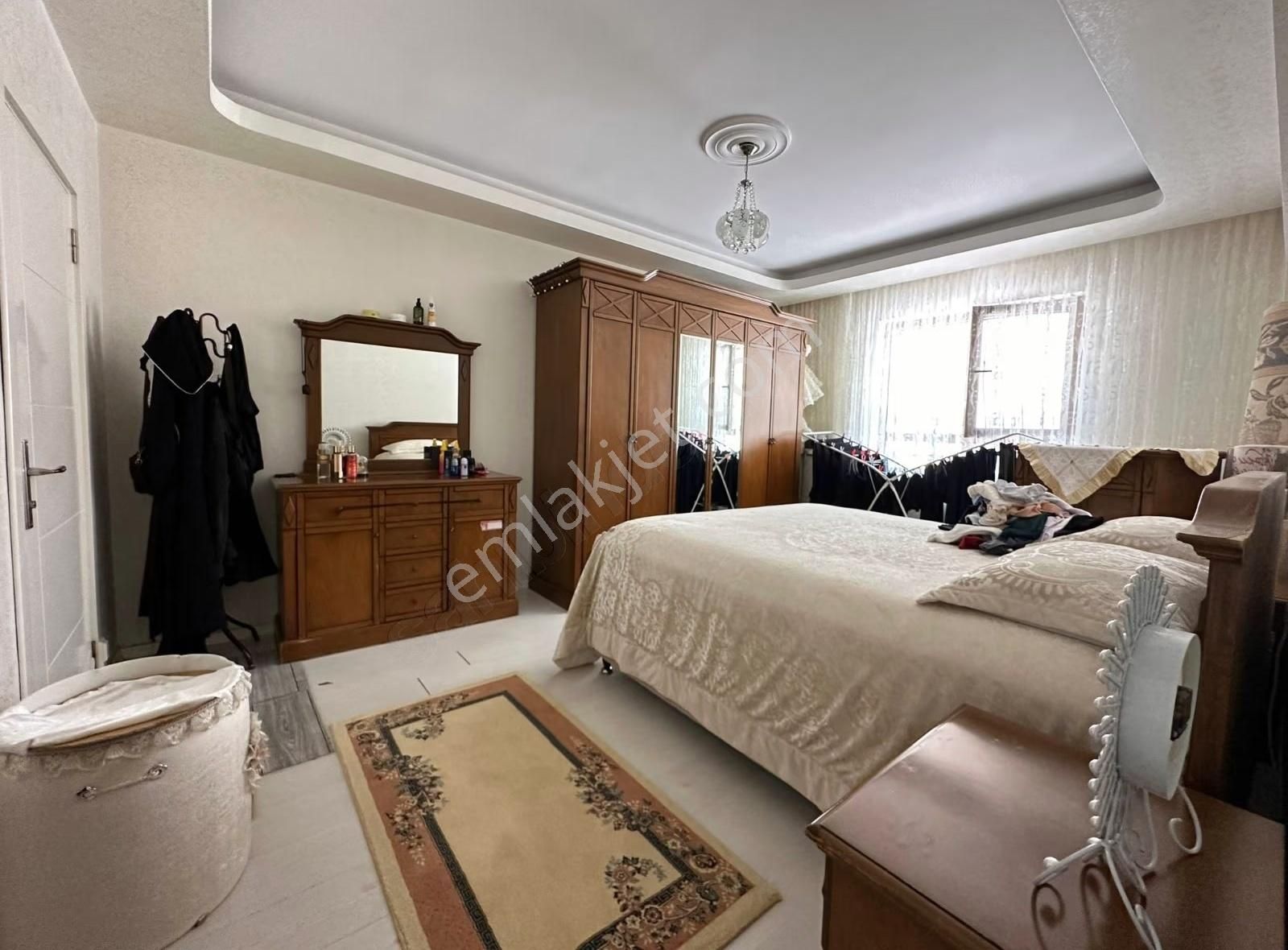 Atapark Cadde Dibi Merkezi Konumlu Giyinme Odalı Ful Yapılı 4+1 - Görsel 4