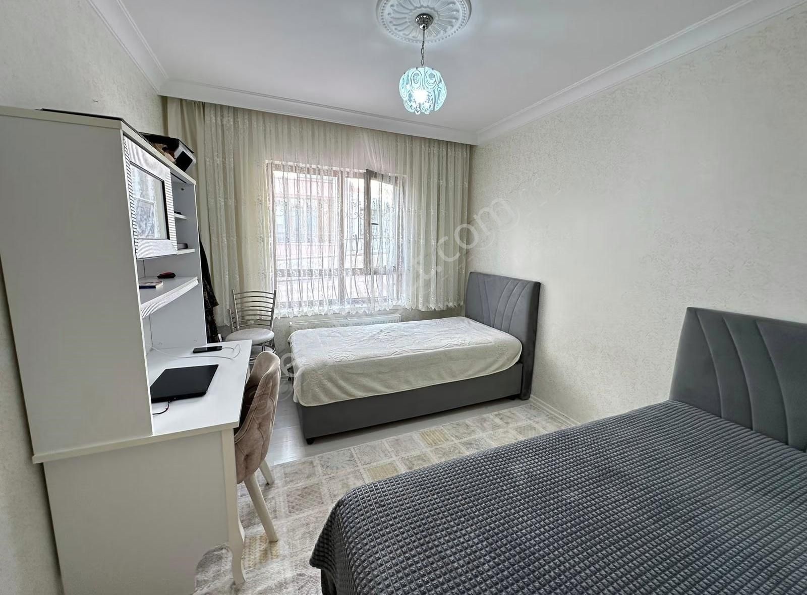 Atapark Cadde Dibi Merkezi Konumlu Giyinme Odalı Ful Yapılı 4+1 - Görsel 6