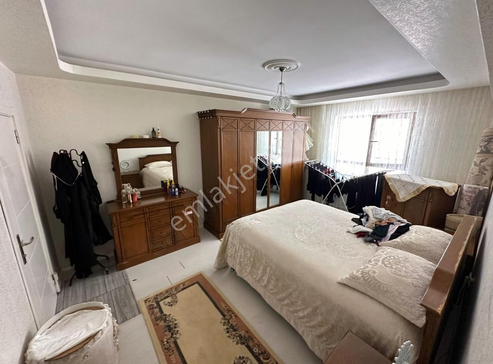 Atapark Cadde Dibi Merkezi Konumlu Giyinme Odalı Ful Yapılı 4+1 - Görsel 11