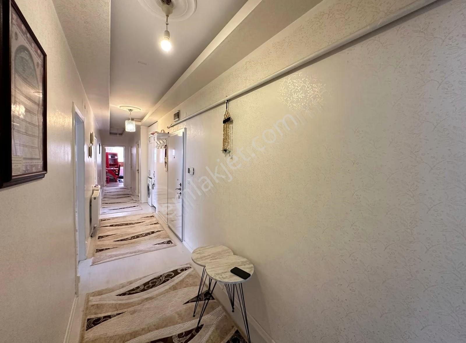 Atapark Cadde Dibi Merkezi Konumlu Giyinme Odalı Ful Yapılı 4+1 - Görsel 18