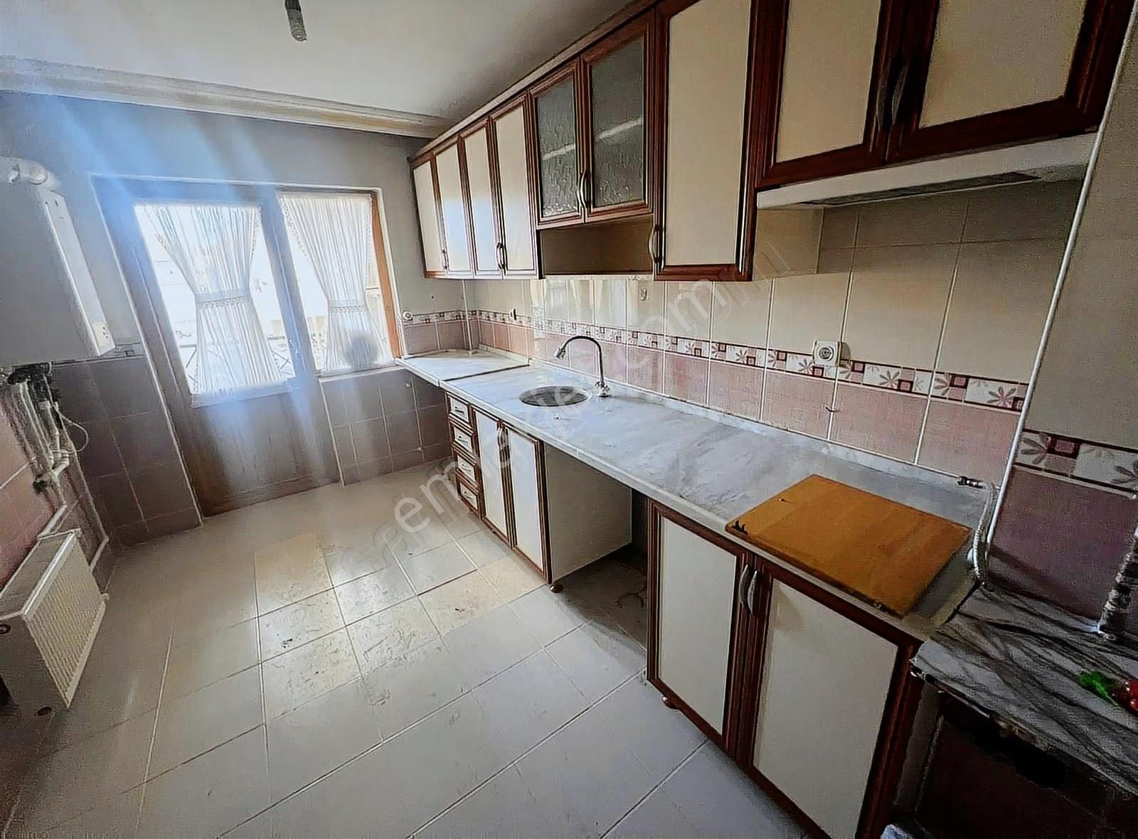 Kanuni Mahallesinde Emsallerinin Altında Yapılı 3+1 Kupon Daire