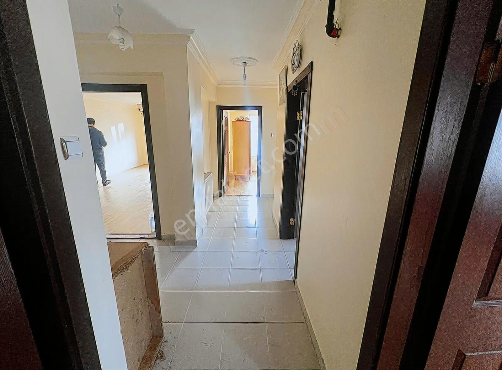 Kanuni Mahallesinde Emsallerinin Altında Yapılı 3+1 Kupon Daire - Görsel 2