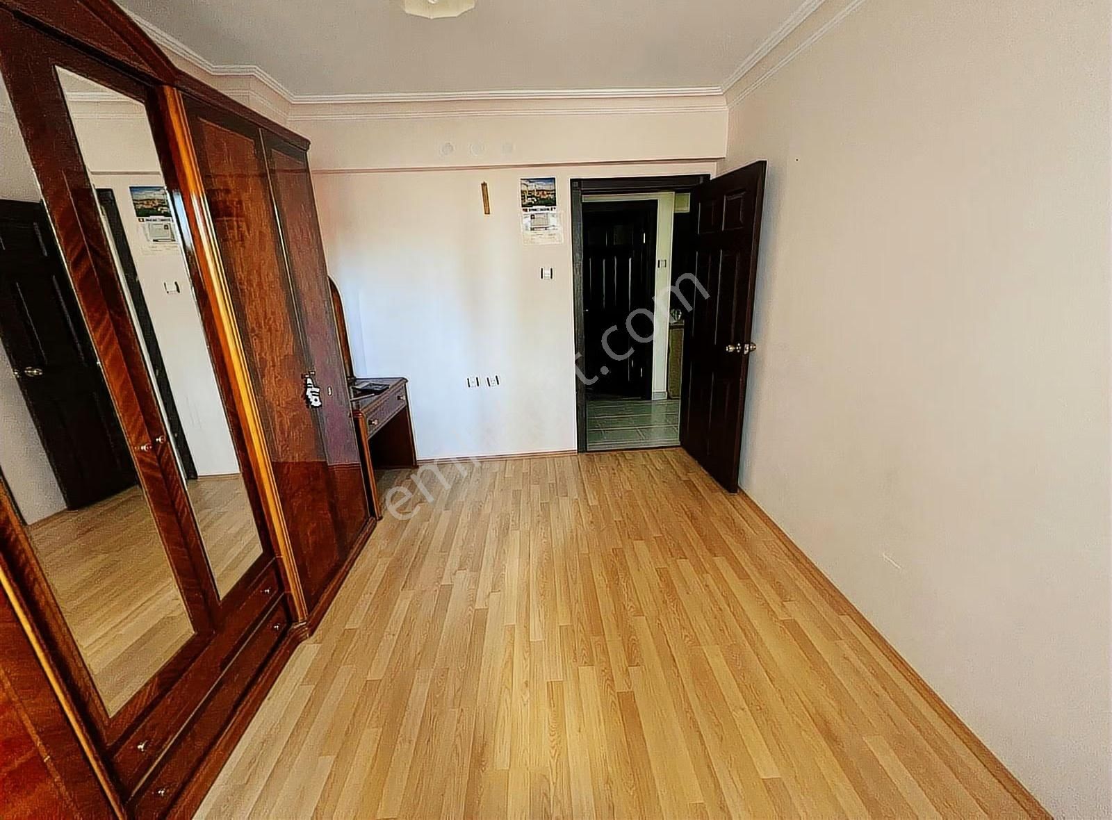 Kanuni Mahallesinde Emsallerinin Altında Yapılı 3+1 Kupon Daire - Görsel 13