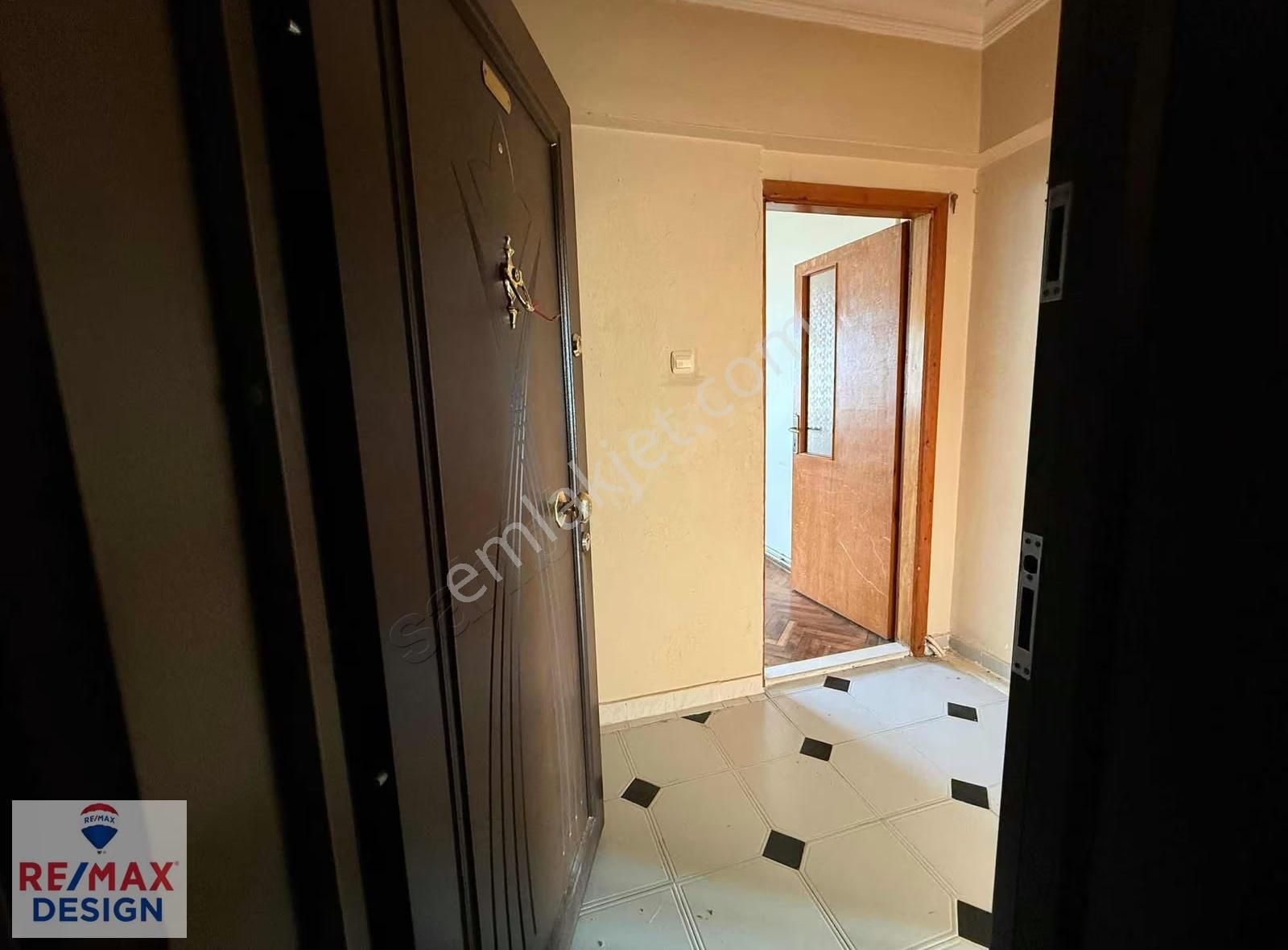 Erenler Dilmen Mah. Akyüz Evler 3+1 Satılık Daire Remax Desıgn - Görsel 16