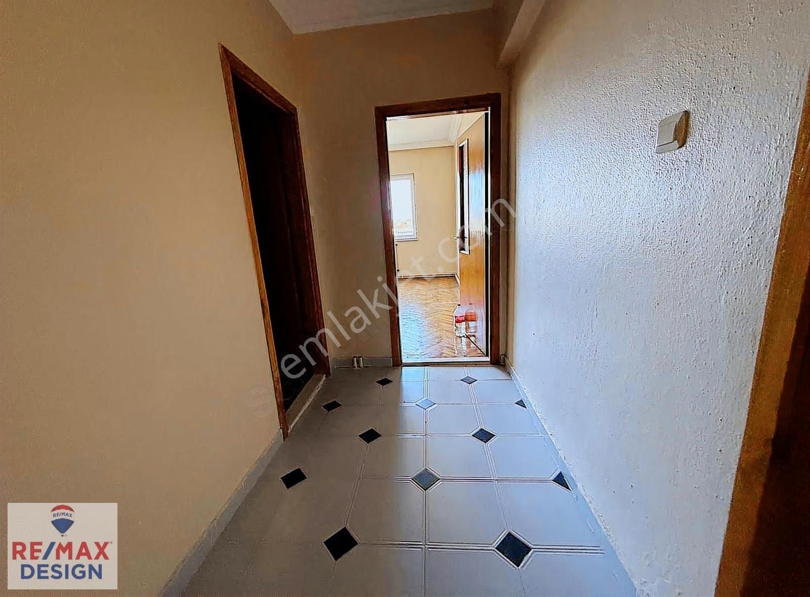 Erenler Dilmen Mah. Akyüz Evler 3+1 Satılık Daire Remax Desıgn - Görsel 8