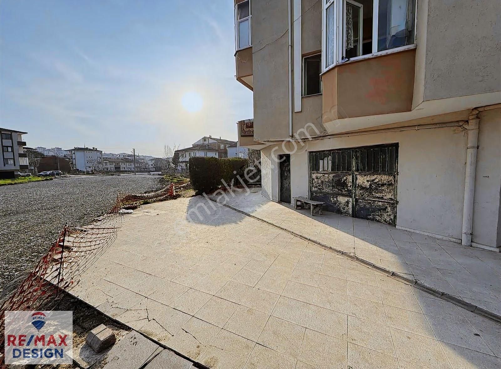 Erenler Dilmen Mah. Akyüz Evler 3+1 Satılık Daire Remax Desıgn - Görsel 11