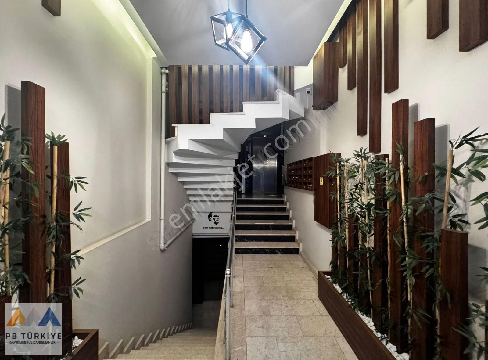 Caddebostan Ckm'ye Komşu 2 Yıllık Bina'da 1+1 Daire!! - Görsel 12