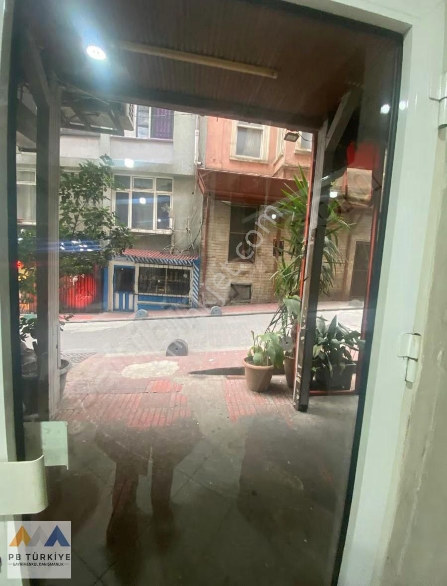 İstiklal Cad.'ne Yürüyerek 3 Dakika! Satılık 5 M2 Dükkan! - Görsel 11