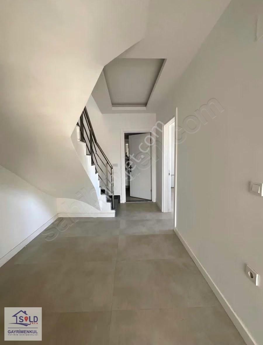 Urla Yaka Mah 2+2 Deniz Manzaralı Teraslı Dubleks Satılık Daire - Görsel 2