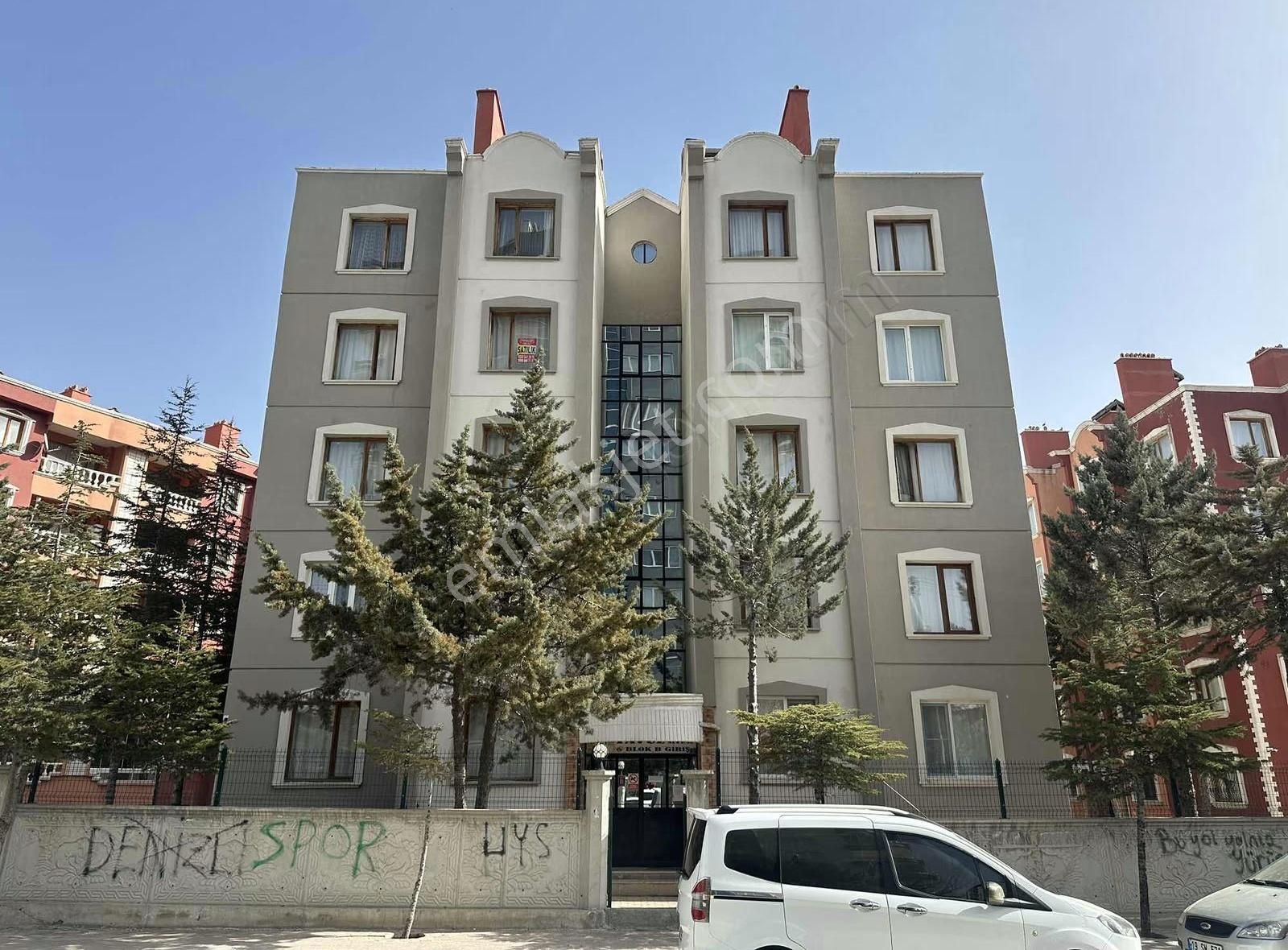 Bosna Hersek Mah. Kayalar Cami Karşısı 3+1 Yüksek Giriş Satılık