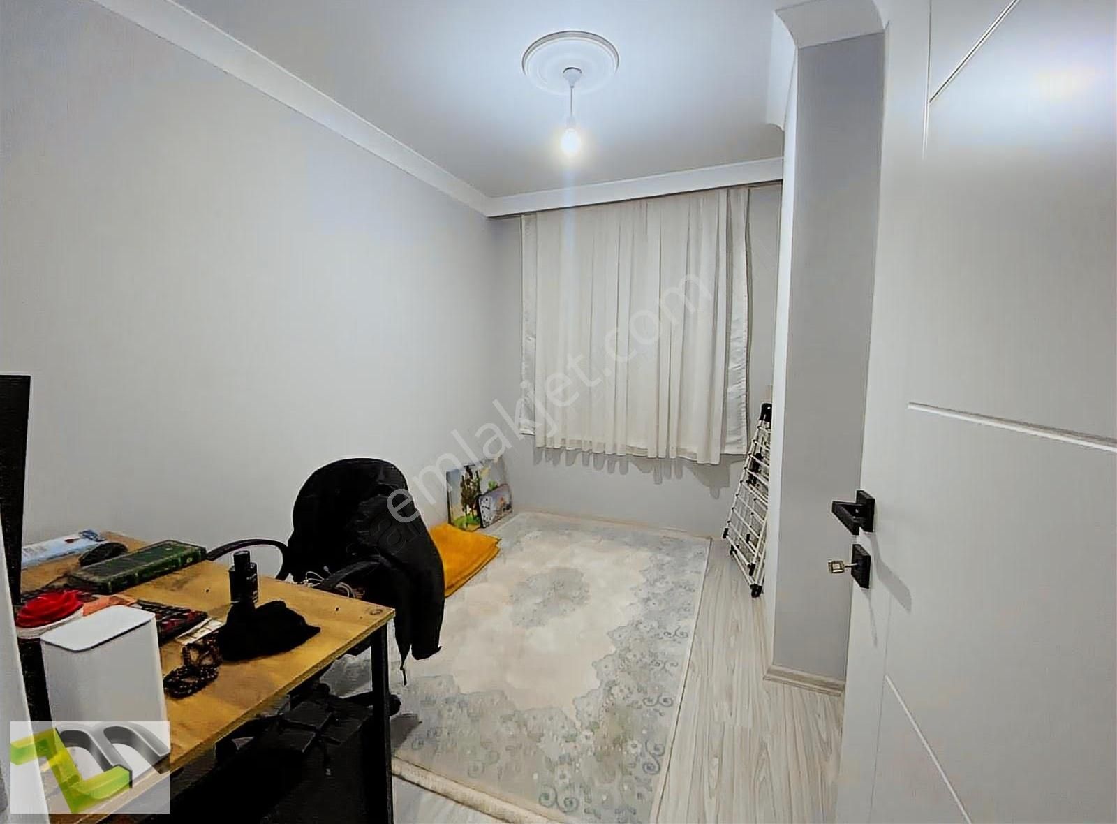 Metroya Yakın Satılık 4+2 Çatı Dublex 2 Bölünmüş - Görsel 6