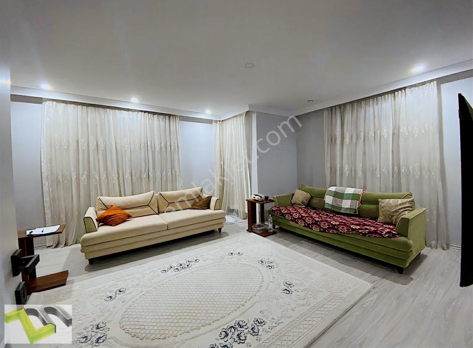 Metroya Yakın Satılık 4+2 Çatı Dublex 2 Bölünmüş - Görsel 10