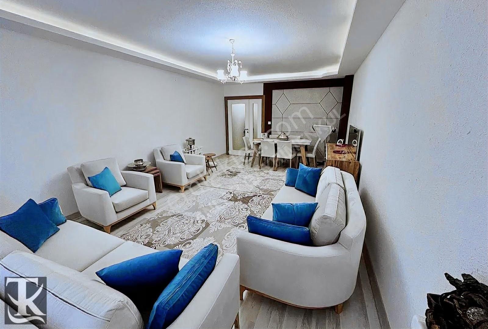 Acil 4+1 Site Konseptinde Çok Geniş Dolu Dolu Satılık Daire