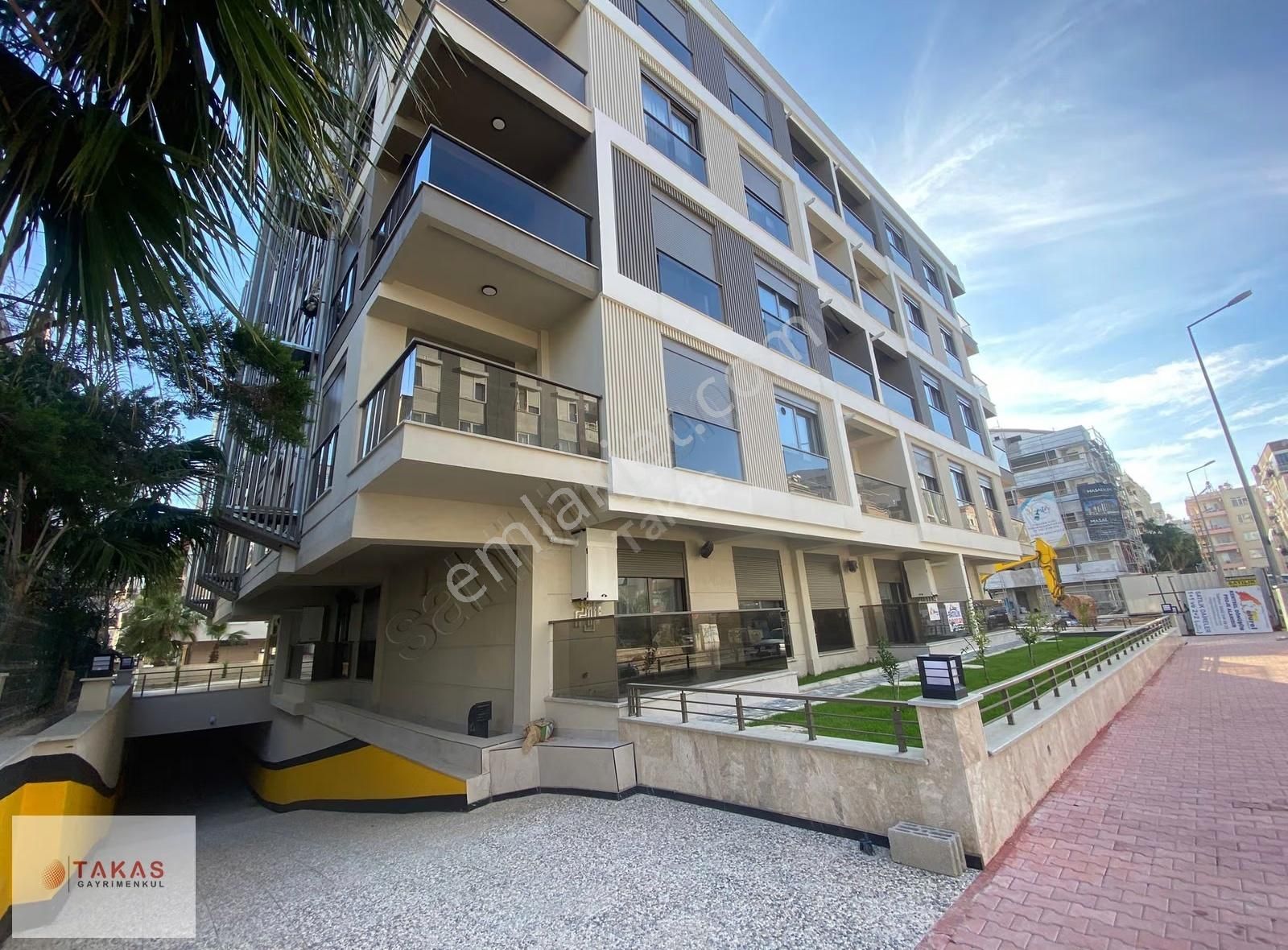 Sıfır Bina, Denize 100 Metre, Yüksek Getirili Lüks 1+1 - Görsel 15