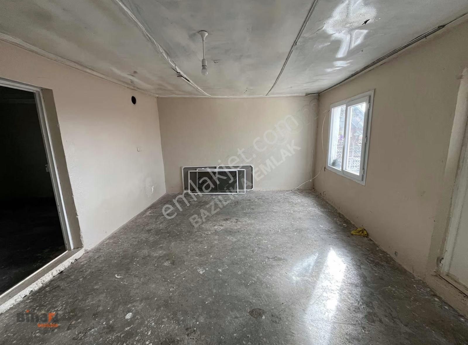 Göçbeyli'de Satılık 2 Haneli Köy Evi Ve Arsası - Görsel 4