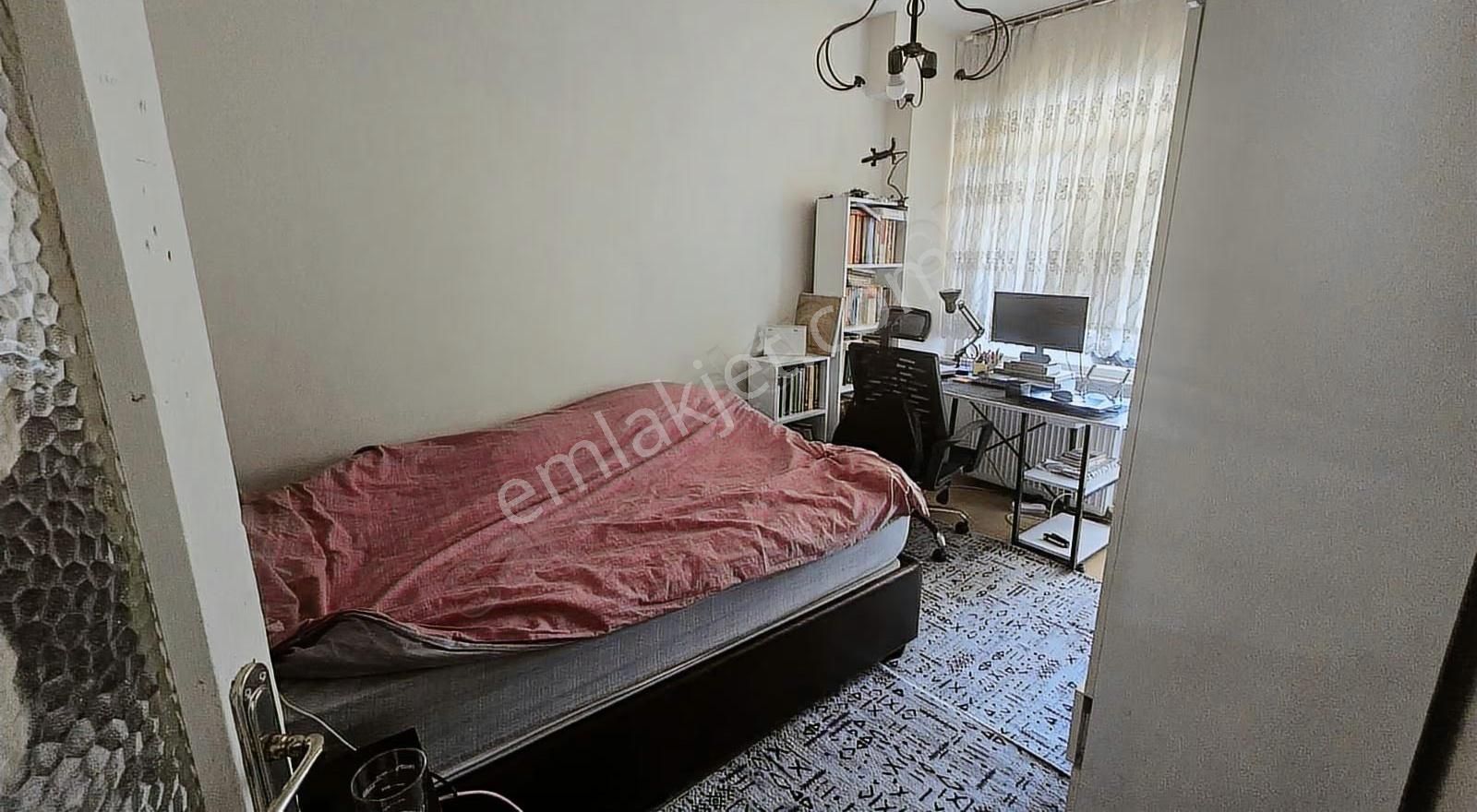 Üsküdar'da Satılık 2+1 Fahri Atabey Caddesi - Görsel 2