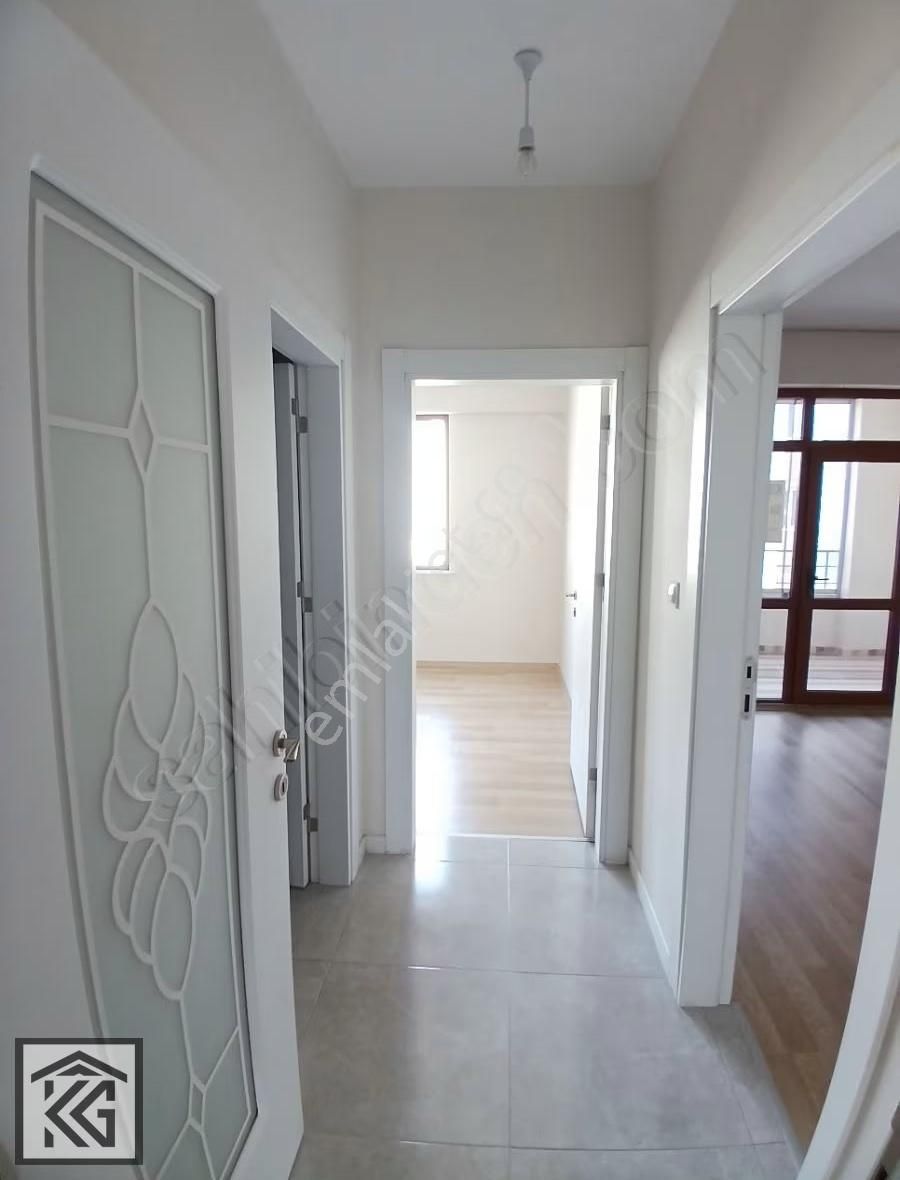 Kocalardan Ulubatlıhasan Mahallesi İl Jandarma Arakat Geniş 3+1 - Görsel 3