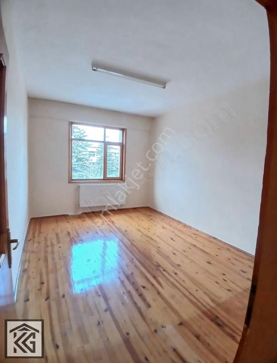 Ulubatlıhasan Mahallesi Anakara Caddesi Metro Market Arkası 3+1 - Görsel 22