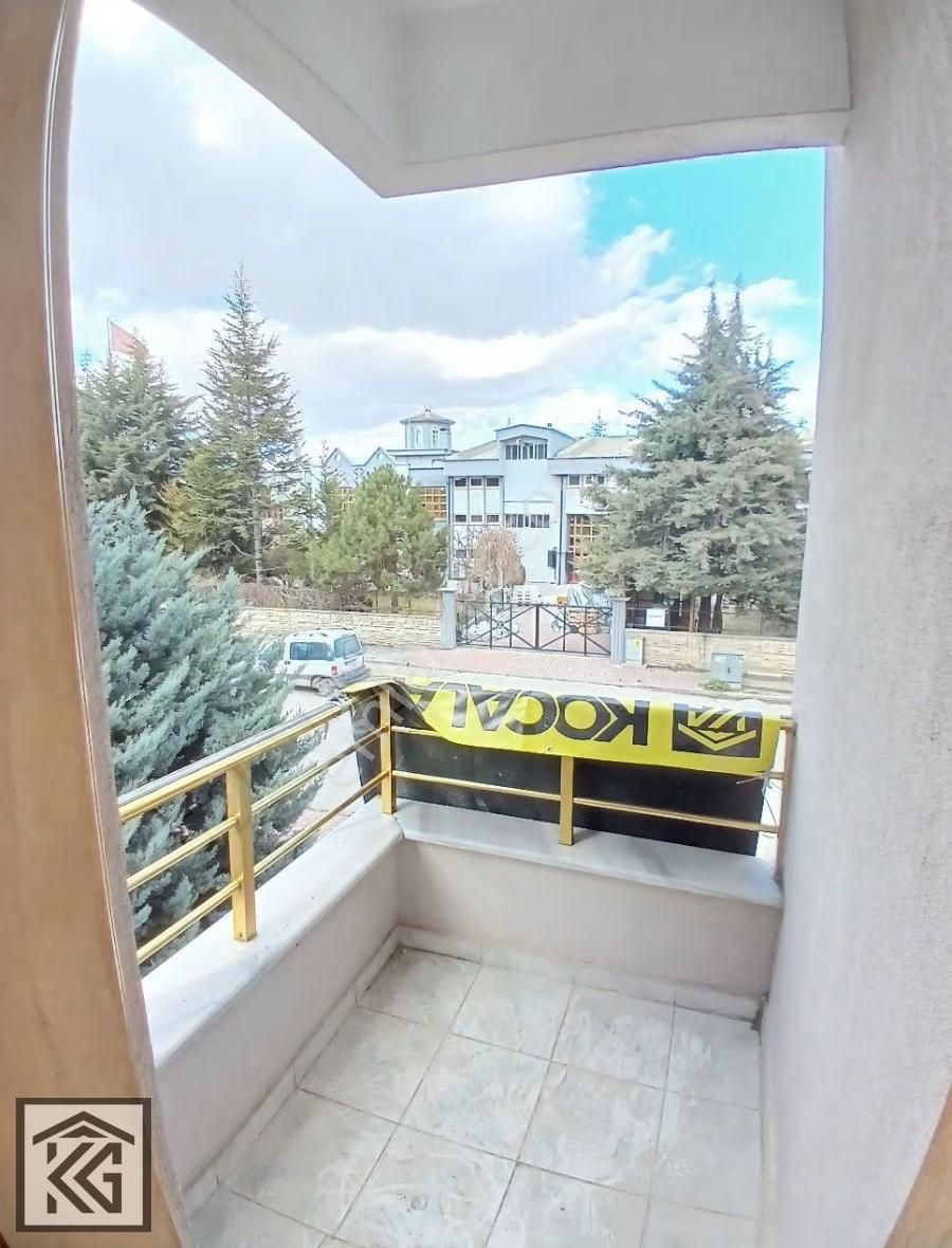 Ulubatlıhasan Mahallesi Anakara Caddesi Metro Market Arkası 3+1 - Görsel 28