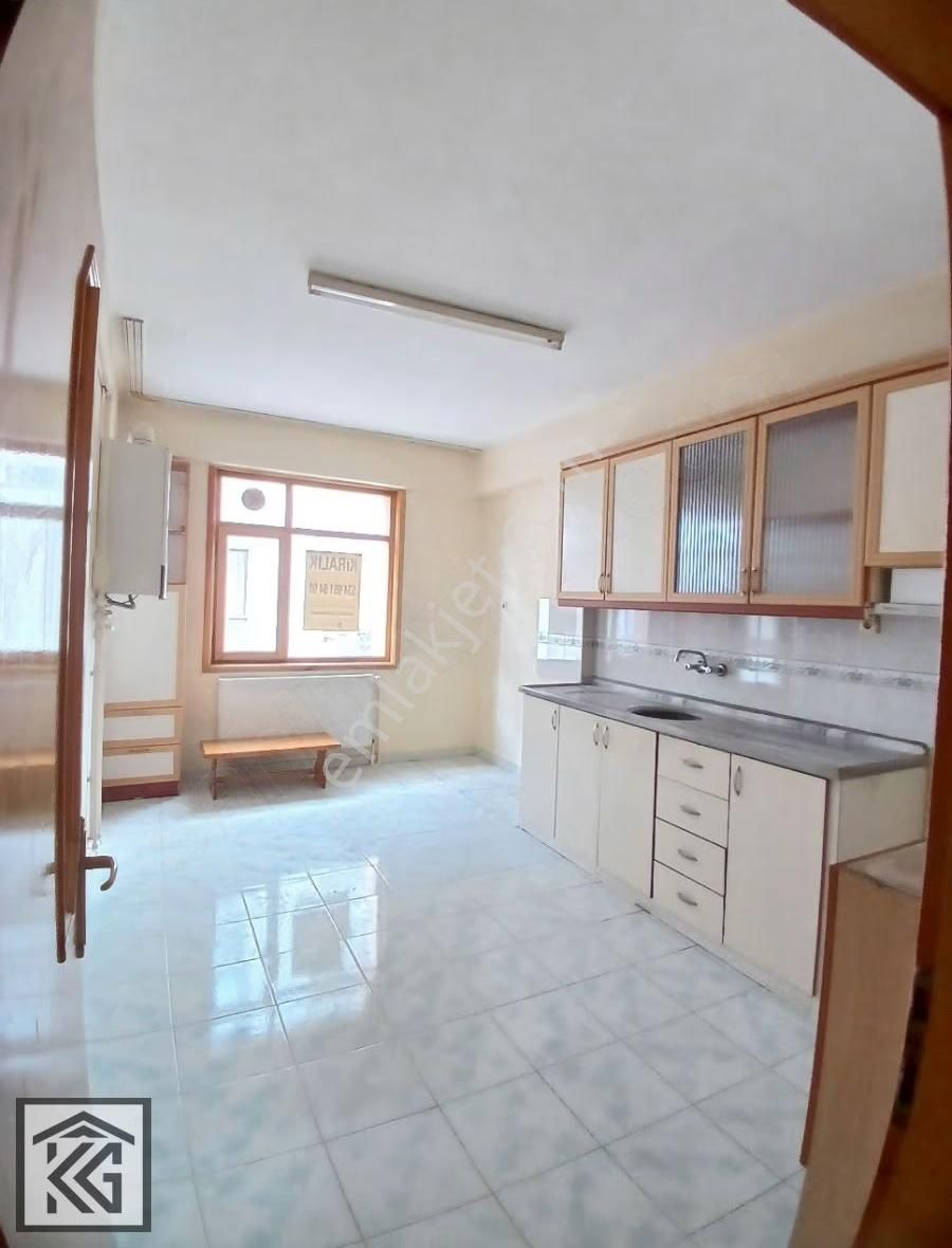 Ulubatlıhasan Mahallesi Anakara Caddesi Metro Market Arkası 3+1 - Görsel 23