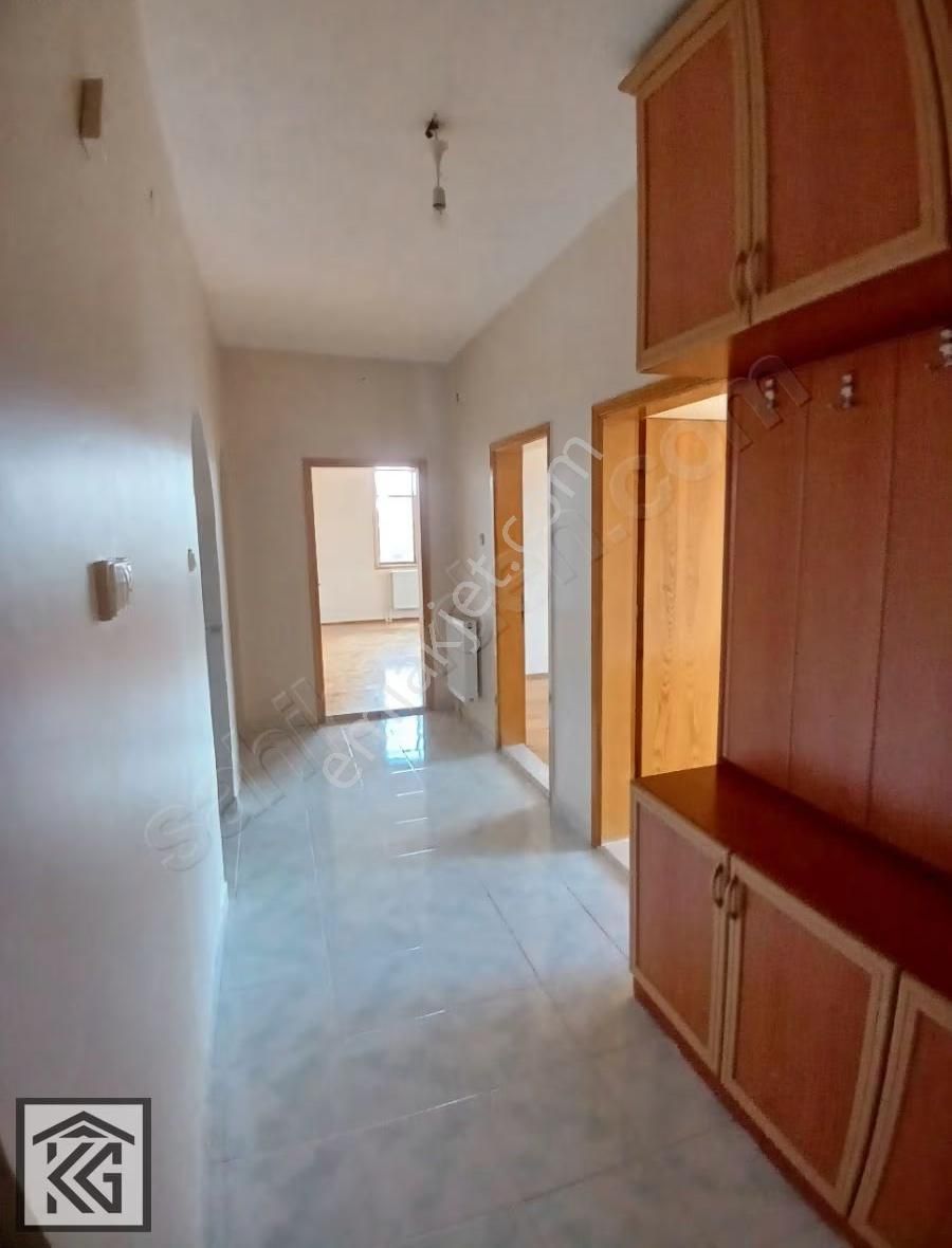 Ulubatlıhasan Mahallesi Anakara Caddesi Metro Market Arkası 3+1 - Görsel 26