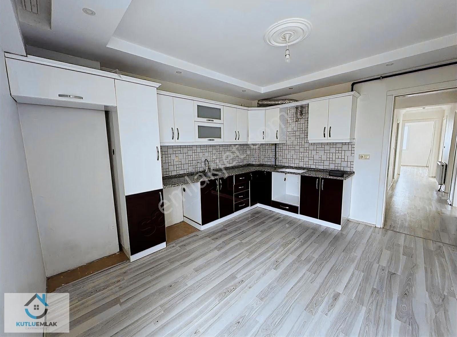 Nazıllı Yıldıztepe Mahallesı'nde Sıte İçinde 3 + 1 Ara Kat Daıre - Görsel 15