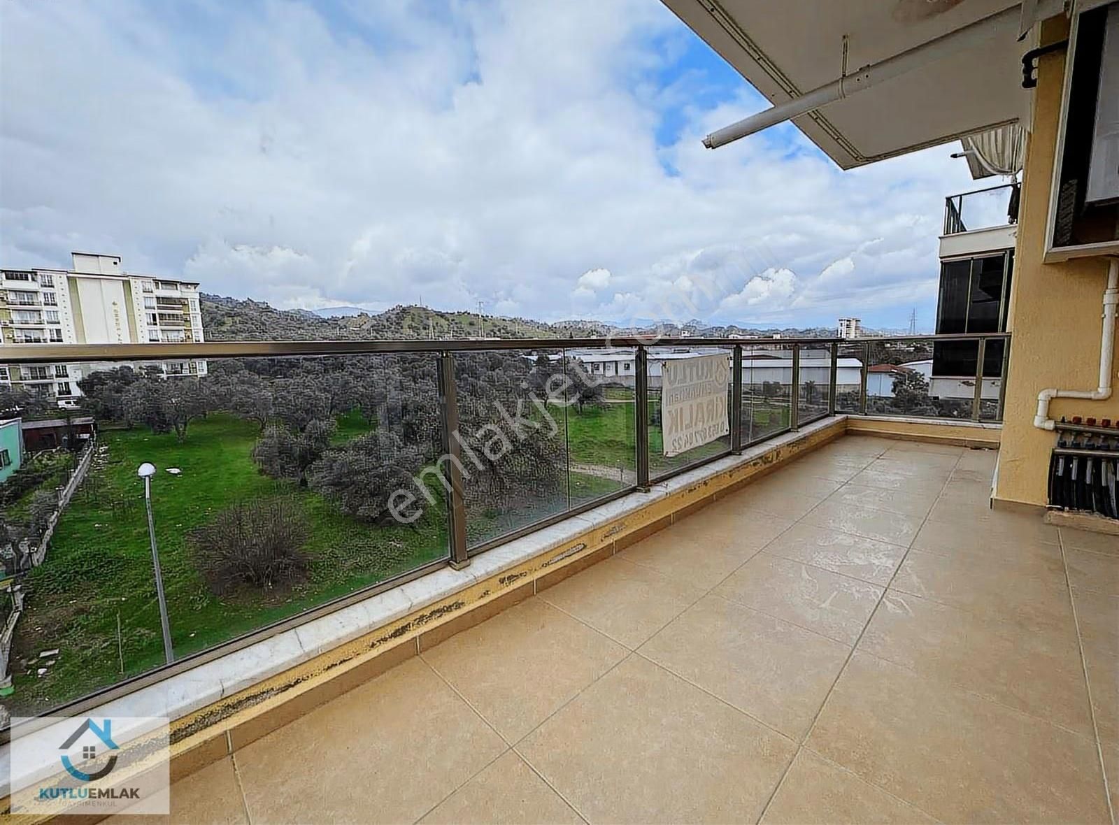 Nazıllı Yıldıztepe Mahallesı'nde Sıte İçinde 3 + 1 Ara Kat Daıre - Görsel 2