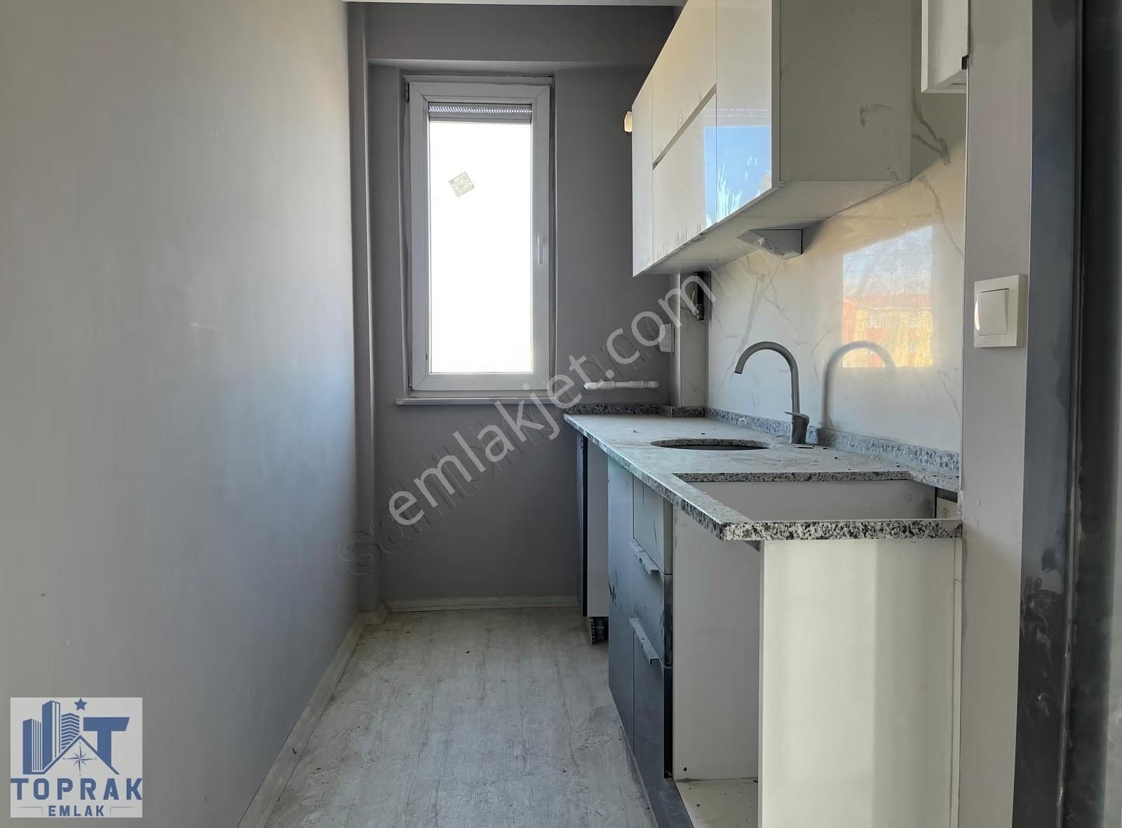 Toprak Emlak'tan Yeşiltepe Mh / İskanlı / 60m2 / Satılık 1+1 - Görsel 3