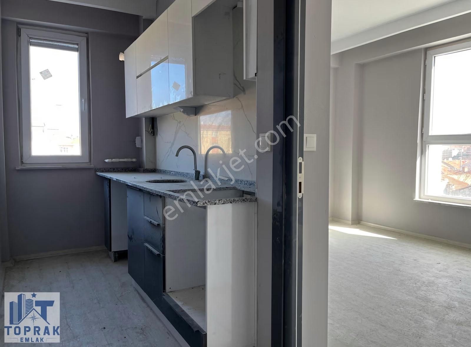 Toprak Emlak'tan Yeşiltepe Mh / İskanlı / 60m2 / Satılık 1+1 - Görsel 9