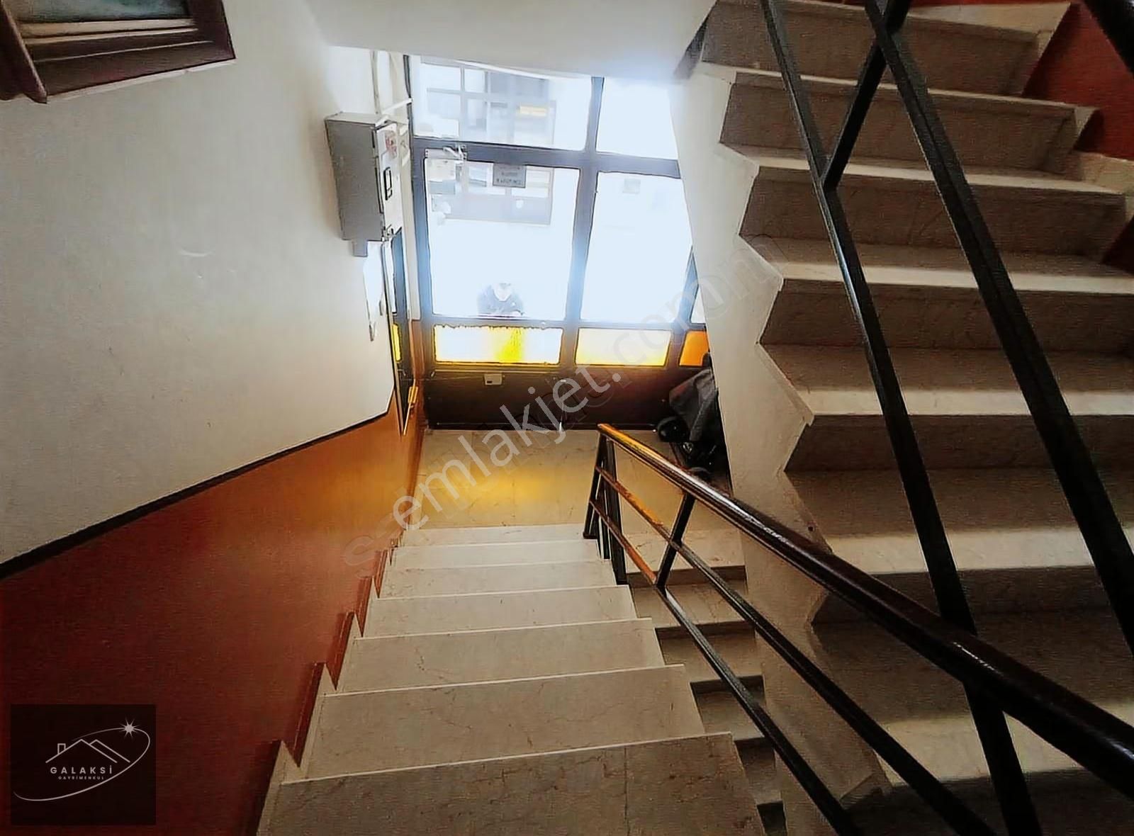 Depozito Yok Mükemmel Konum Mithatpaşa Geniş 2+1 Kiralık Daire - Görsel 13