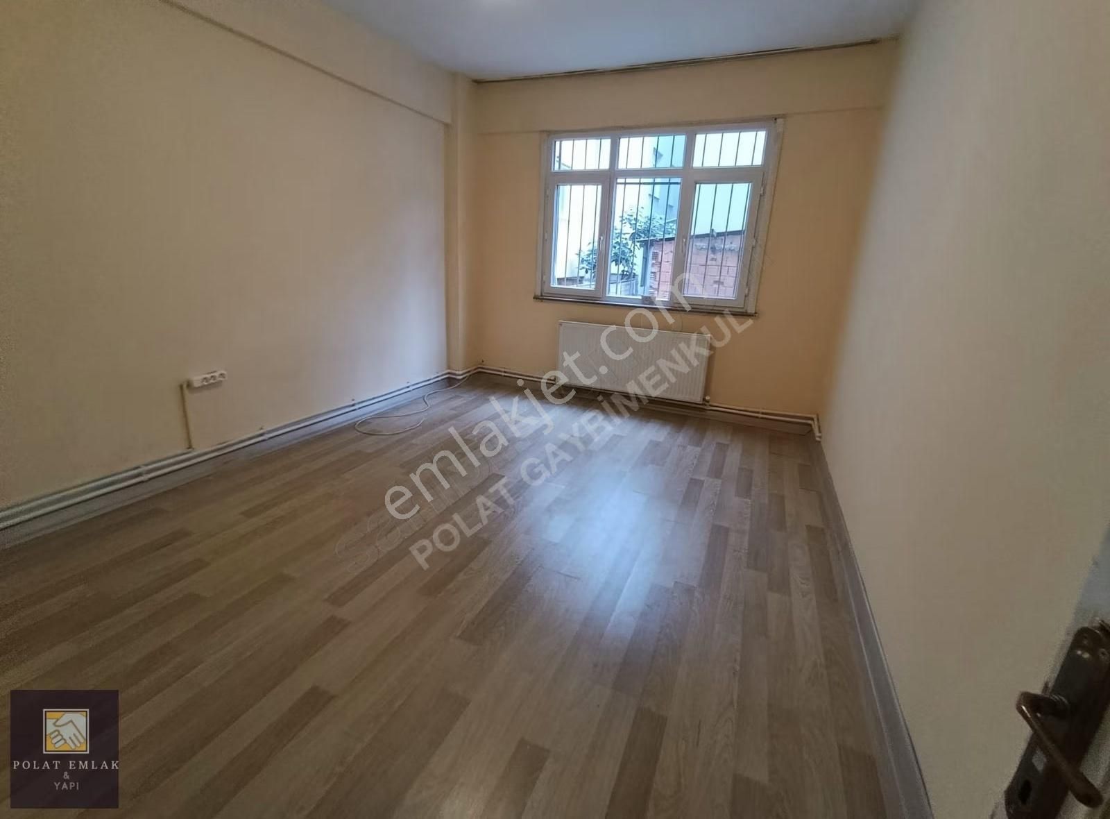 Sancaktepe Emek'te Kiralık 1+1 Daire - Metro Ve Hastane Yakını