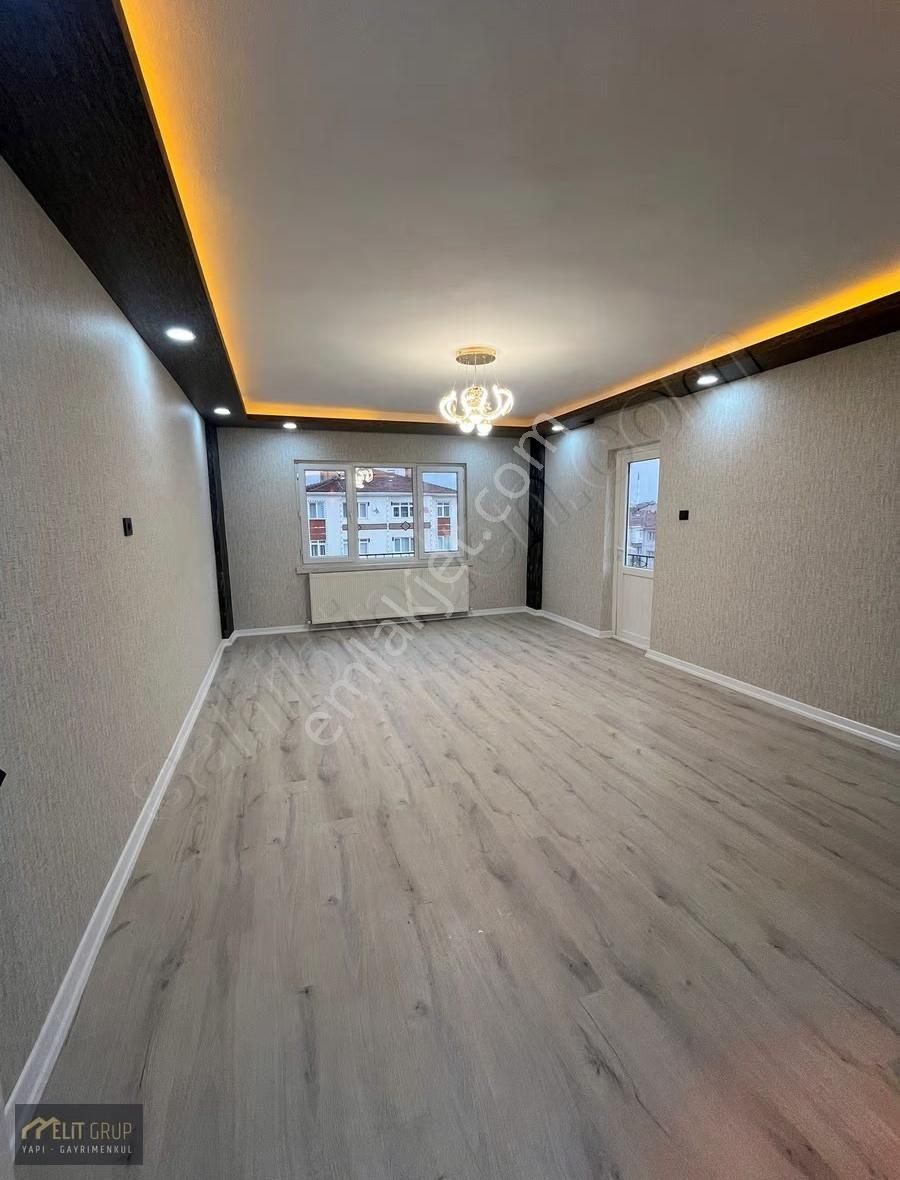 İstasyon Mahallesinde Ön Cepheli Full+full Yapılı Satılık Daire