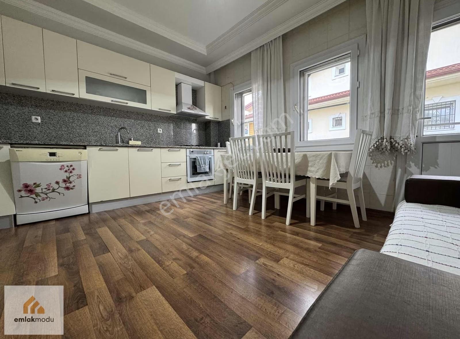 Emlakmodu'ndan Tuzla Mah.'de 3+1 Eşyalı Kiralık Daire