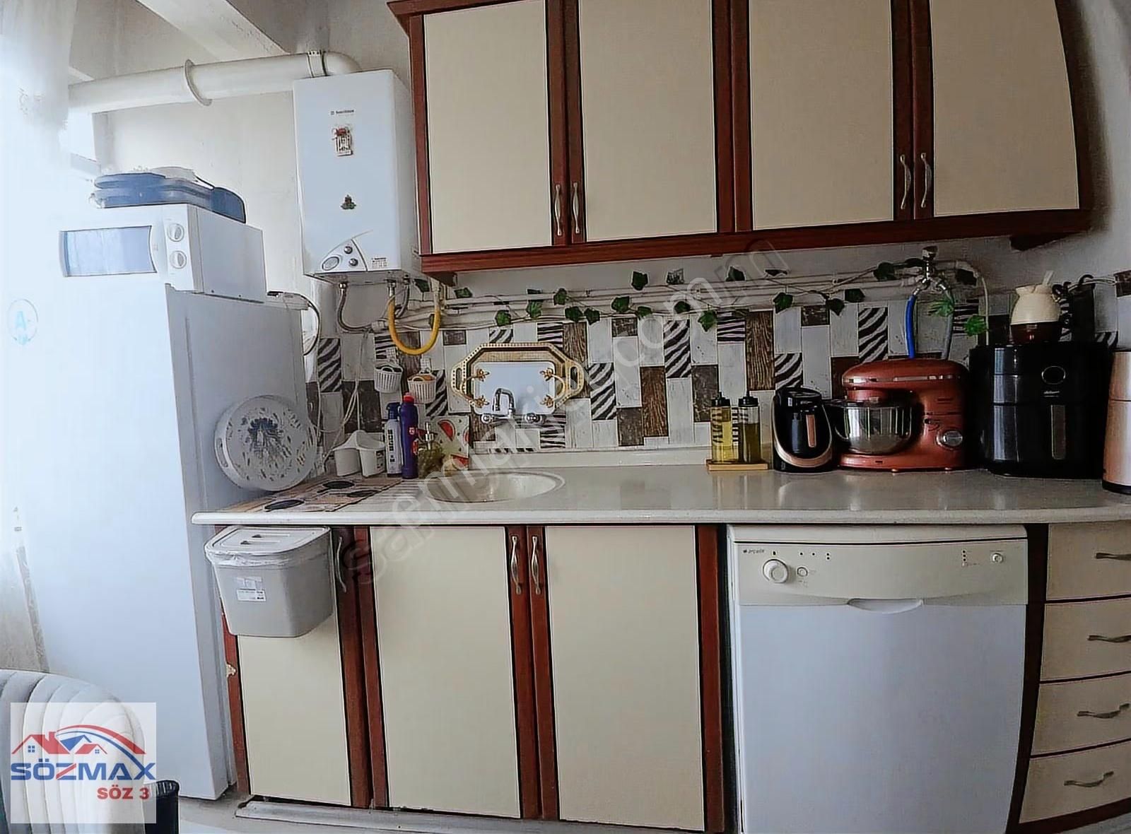 Mevlana'da Cadde Cepheli Satılık 3+1 Daire - Görsel 11